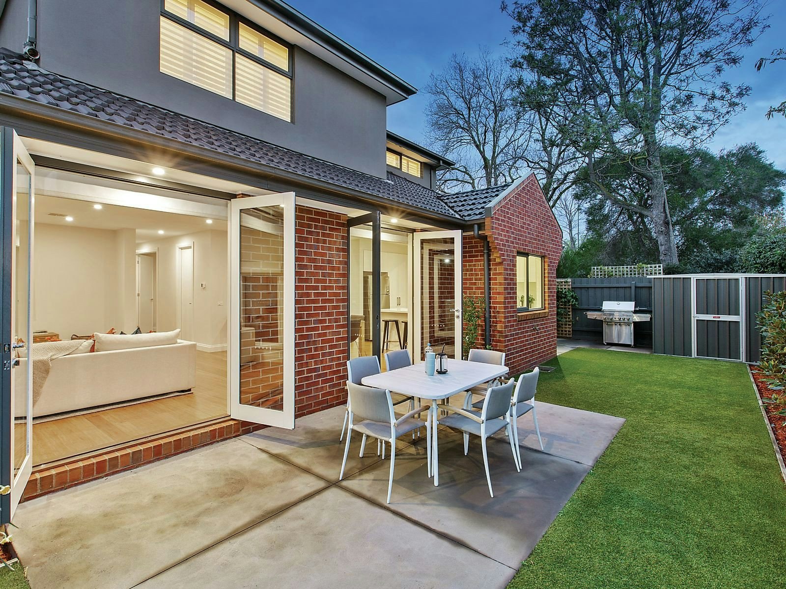 2/30 Baird Street, Ashburton, VIC