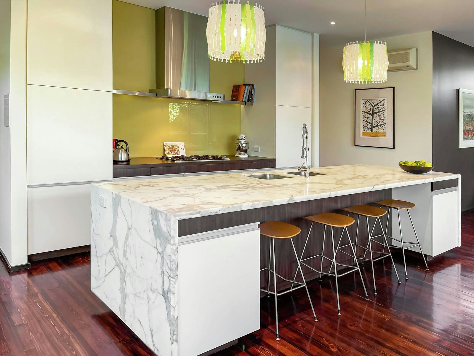 26 Warburton Road, Canterbury, VIC