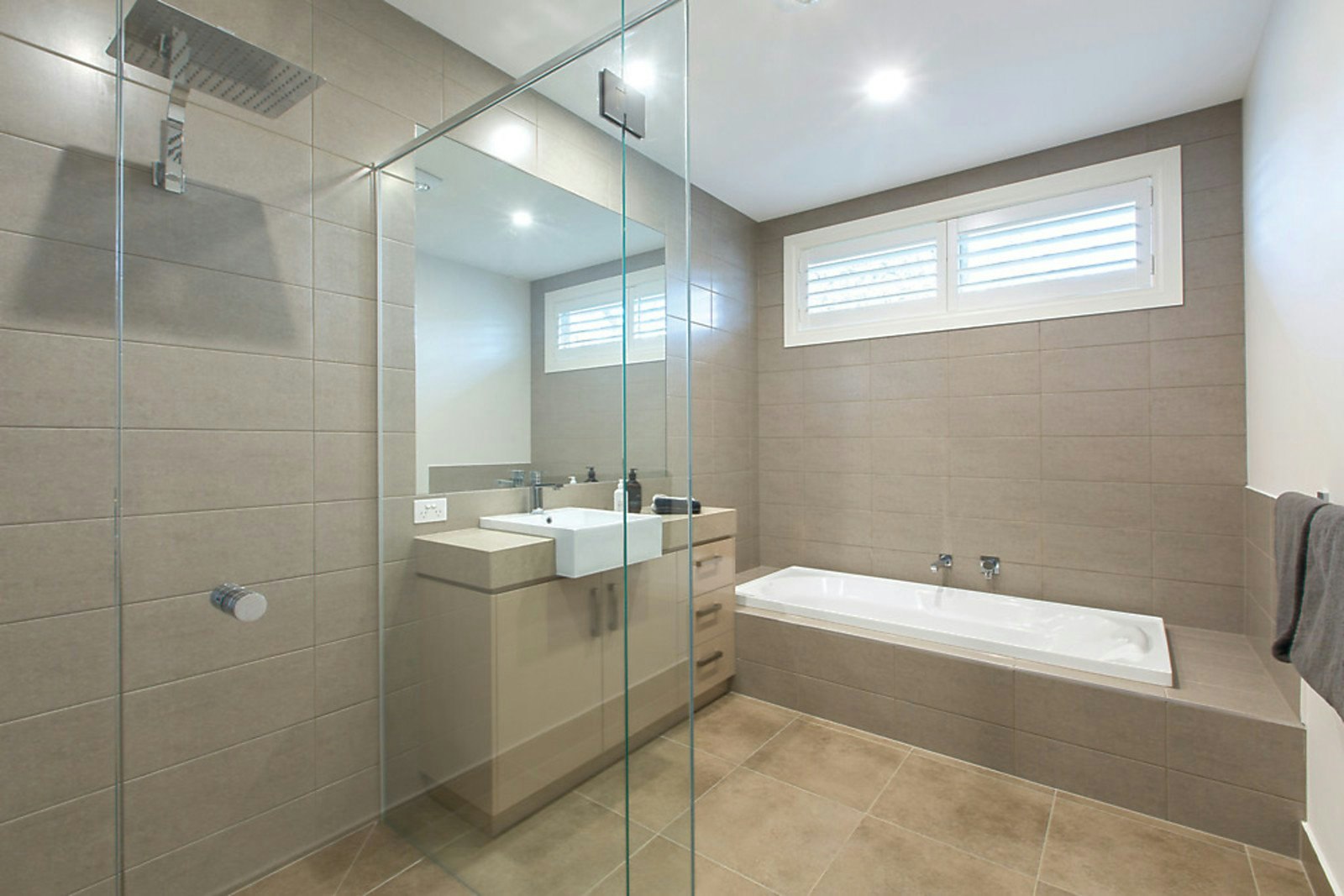 2/30 Baird Street, Ashburton, VIC