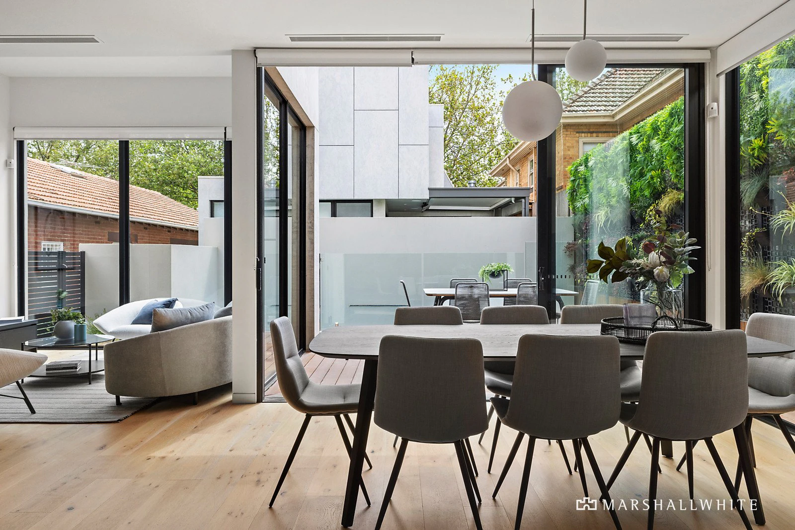 2/21 Broadway, Elwood, VIC