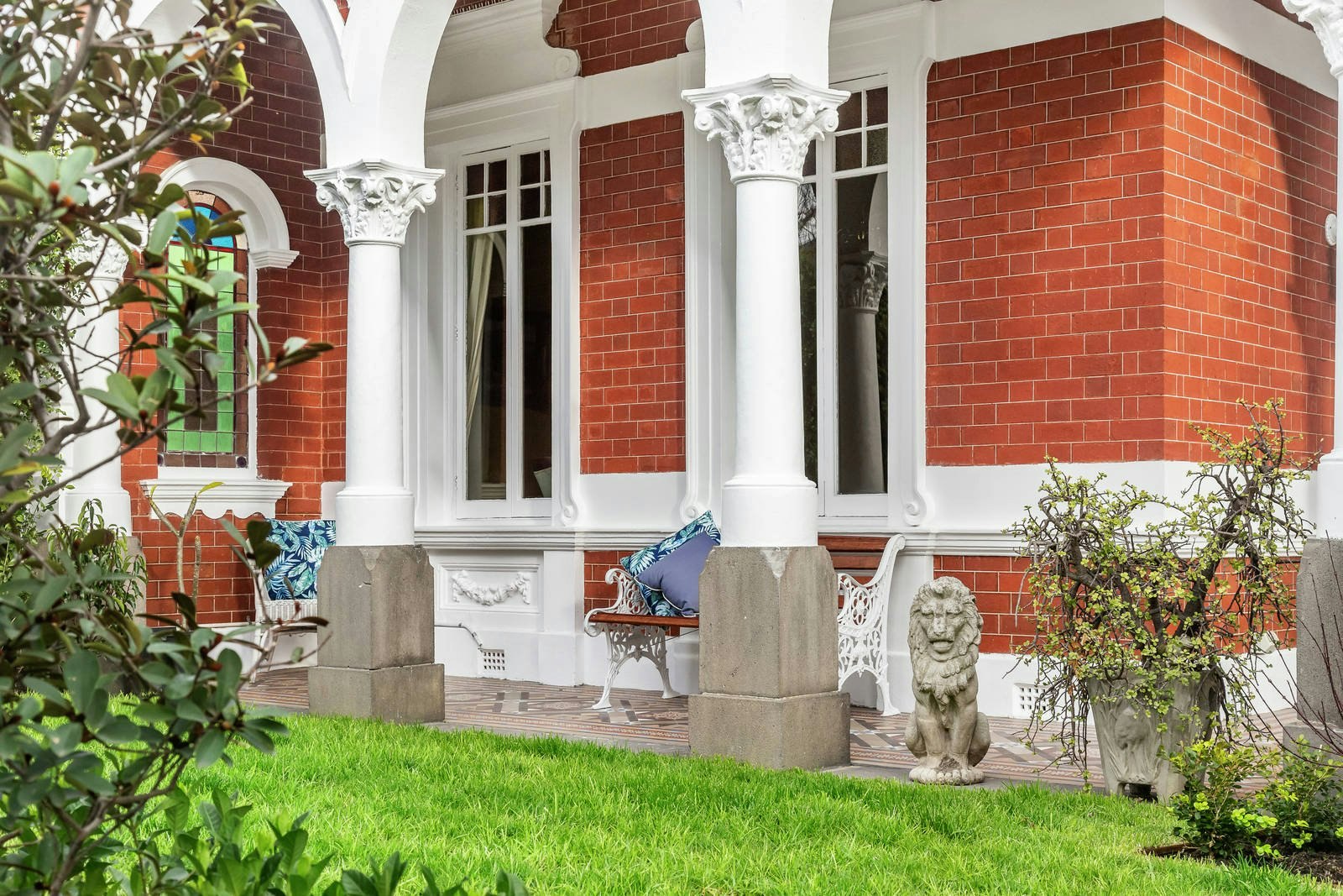 16 Lyndhurst Crescent, Hawthorn, VIC