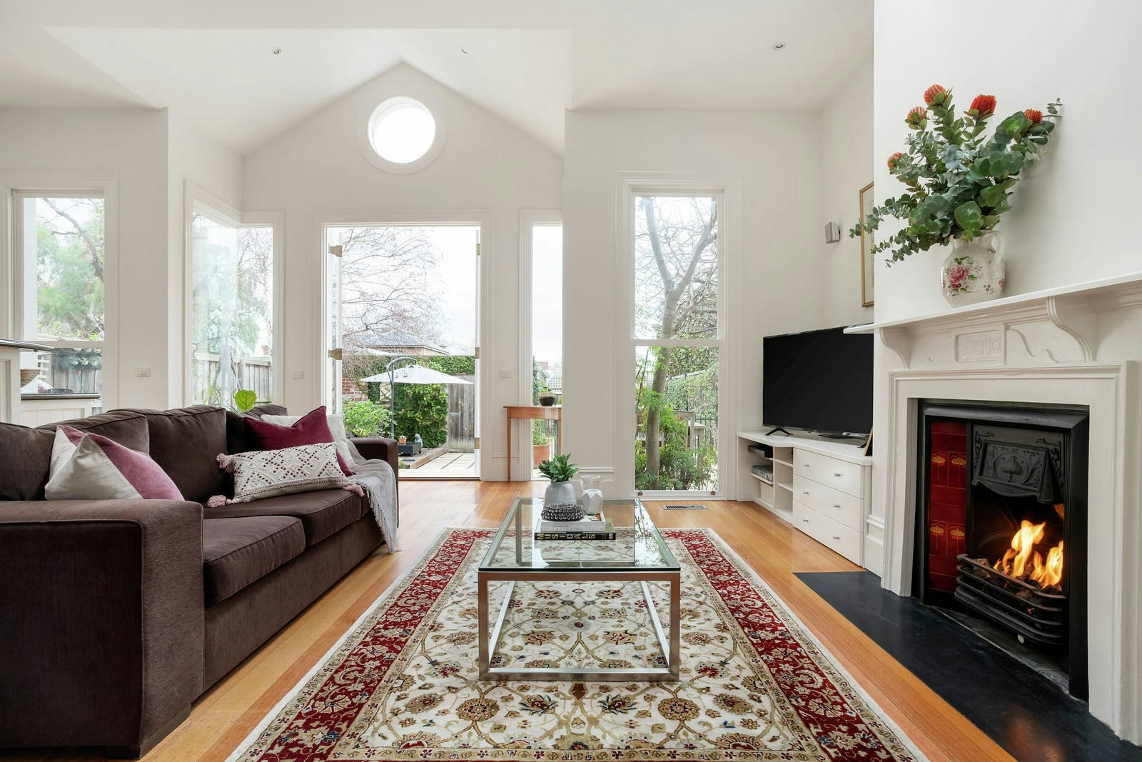 16 Lyndhurst Crescent, Hawthorn, VIC