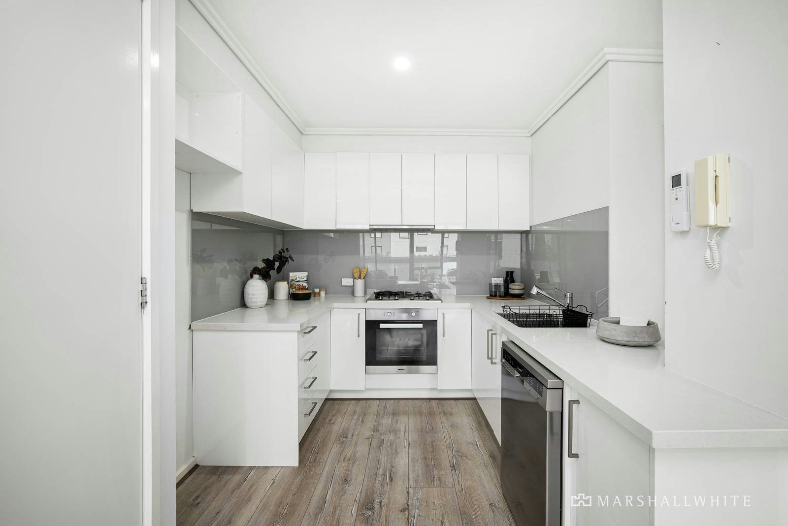 412/38 Bank Street, South Melbourne, VIC