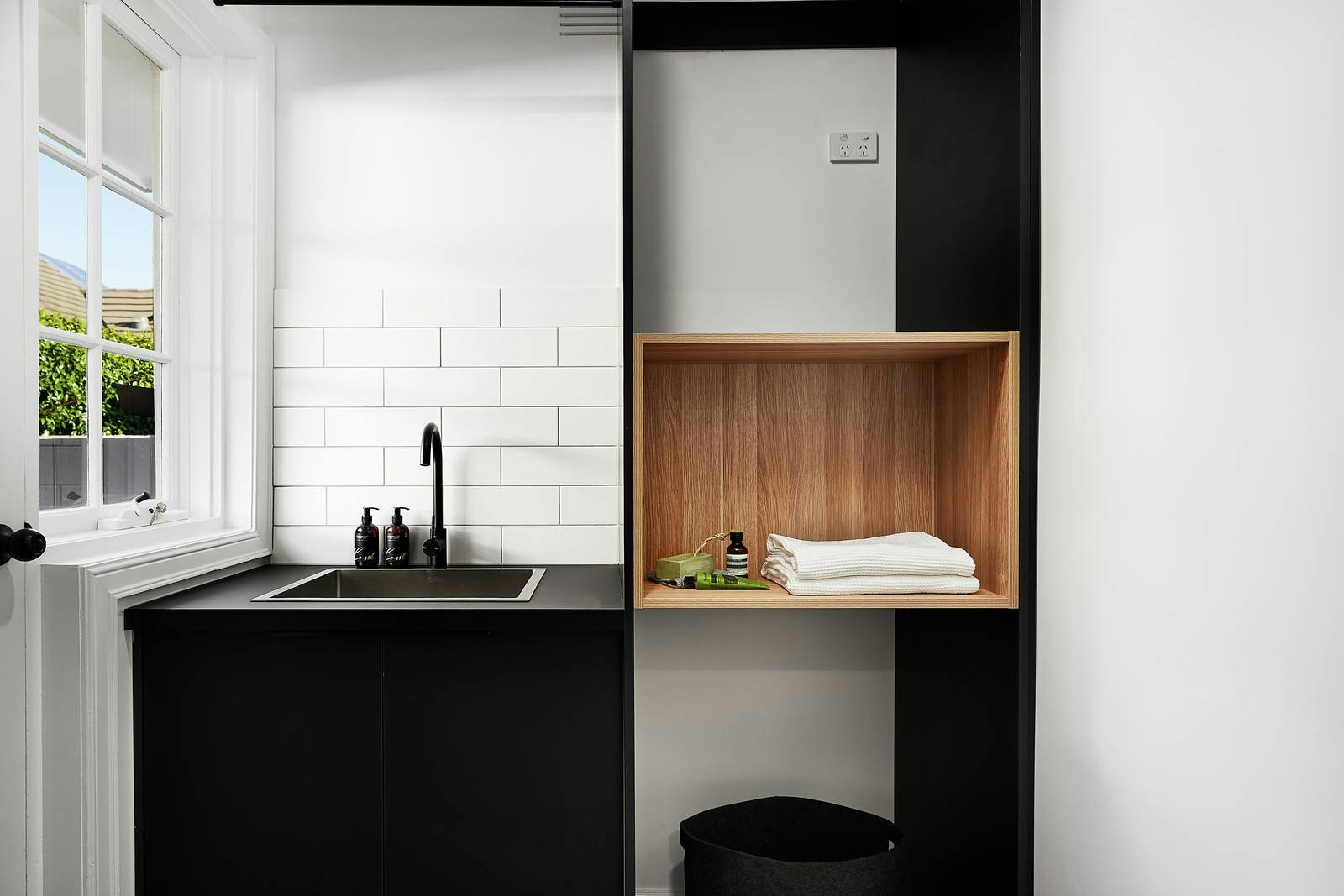 11/13-15 Holyrood Street, Hampton, VIC