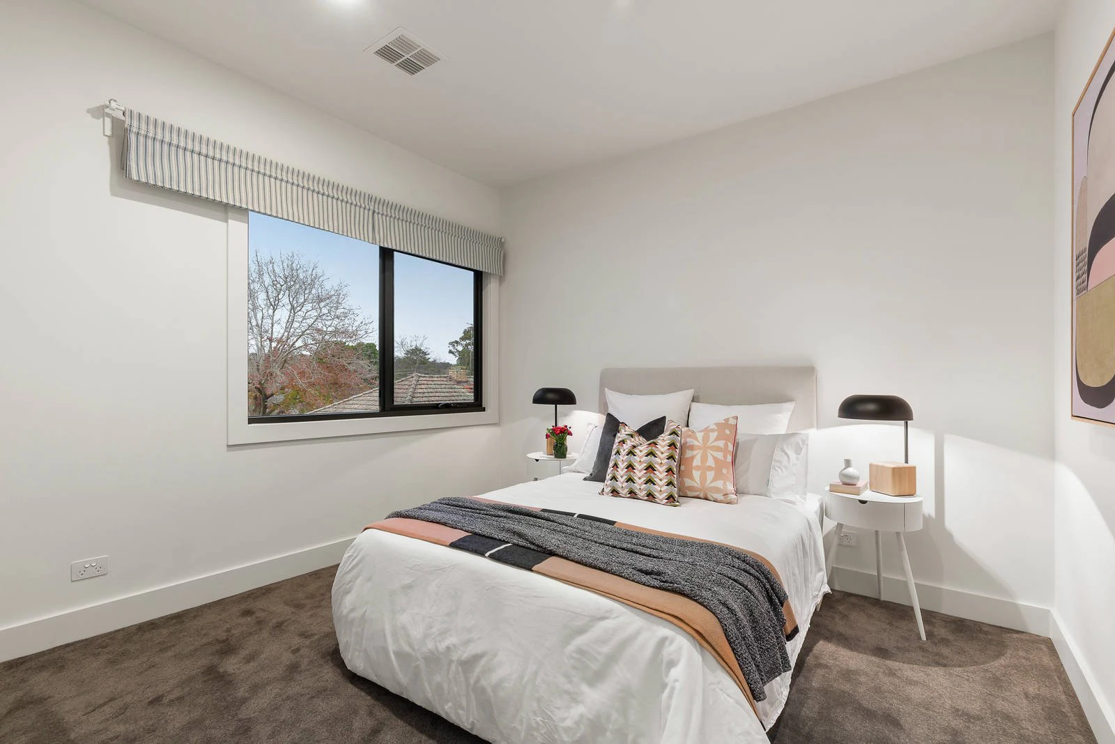 2/4 Garden Road, Camberwell, VIC