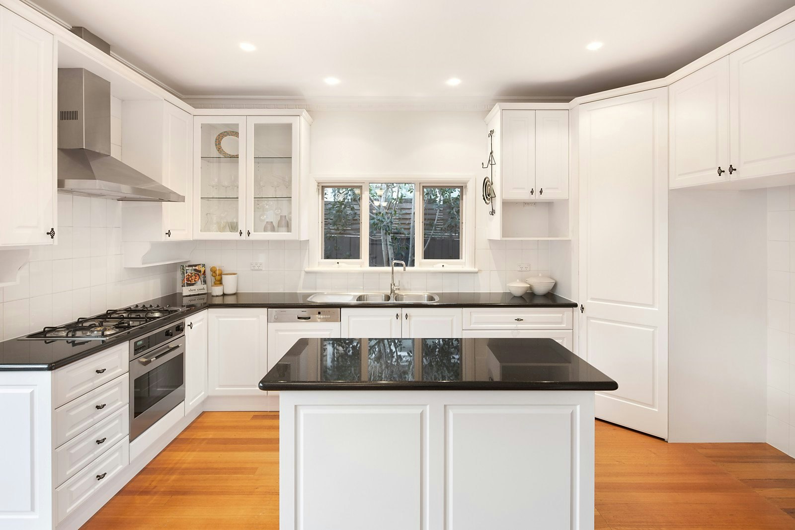 168 Ashburn Grove, Ashburton, VIC