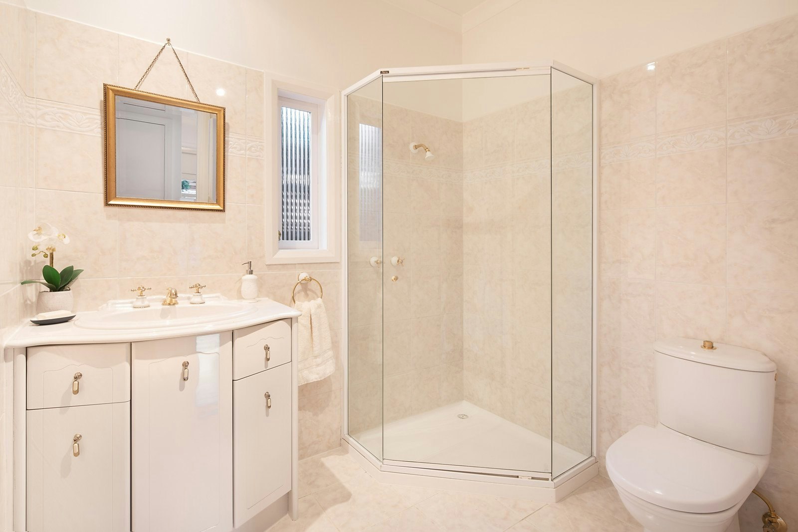 168 Ashburn Grove, Ashburton, VIC