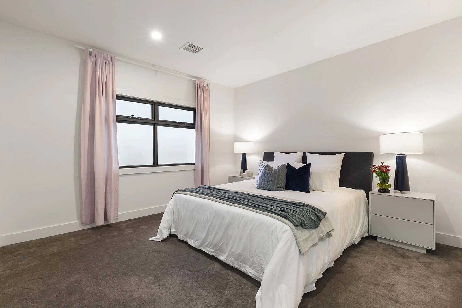 2/4 Garden Road, Camberwell, VIC