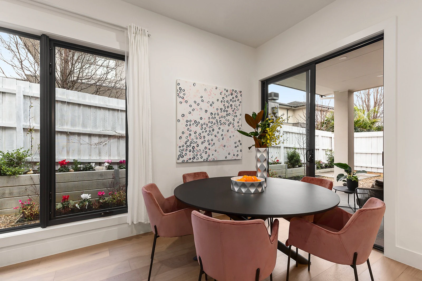 2/4 Garden Road, Camberwell, VIC