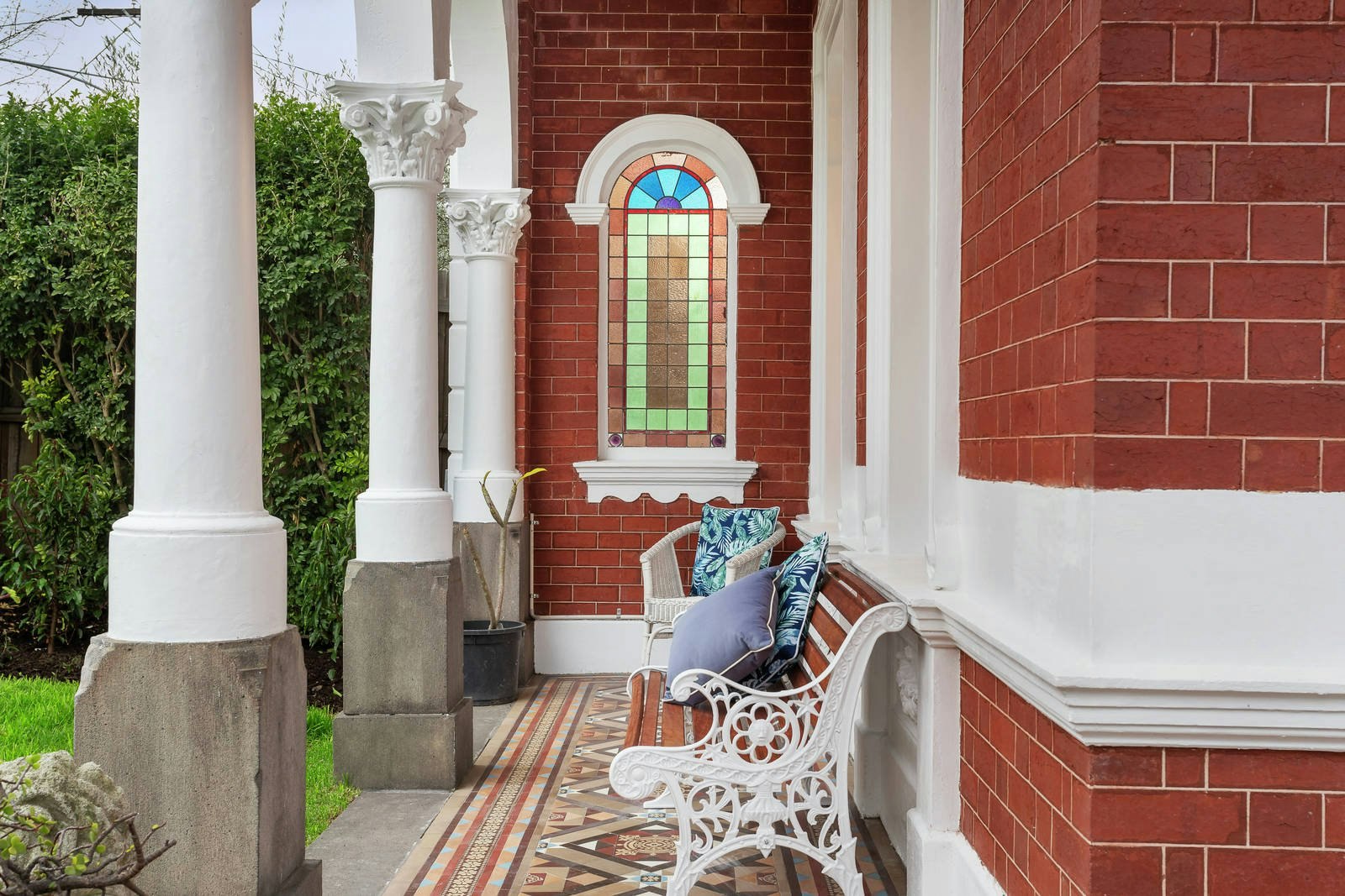 16 Lyndhurst Crescent, Hawthorn, VIC