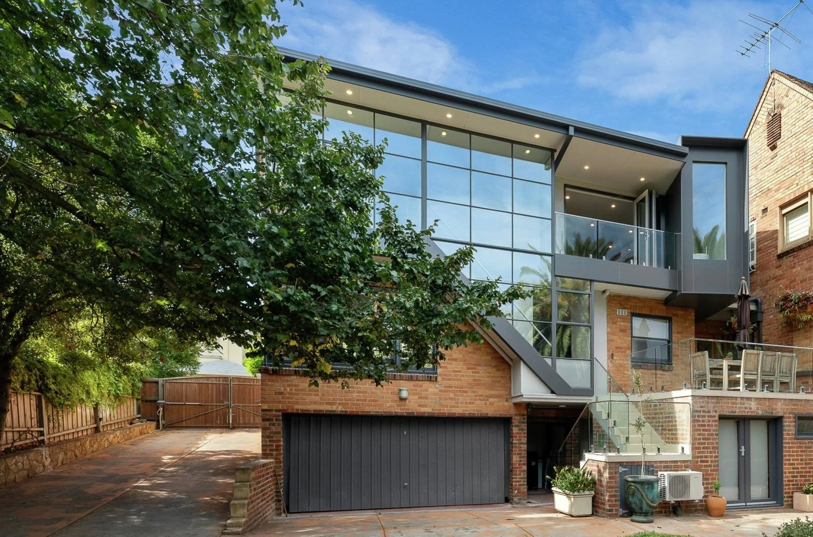 1B Power Avenue, Toorak, VIC