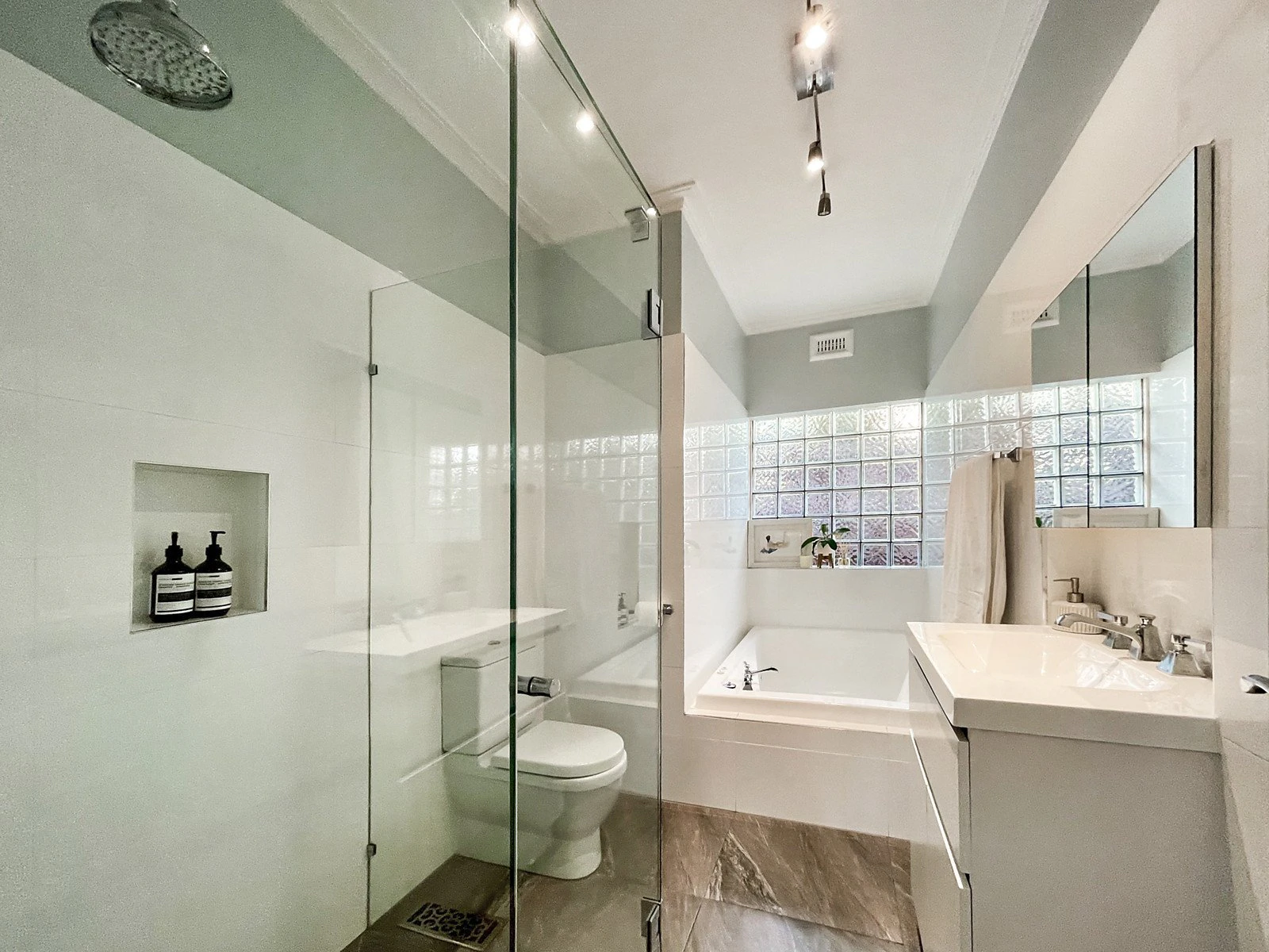 1/27 Worthing Road, Highett, VIC