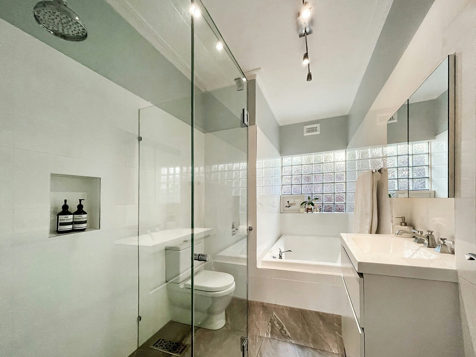 1/27 Worthing Road, Highett, VIC