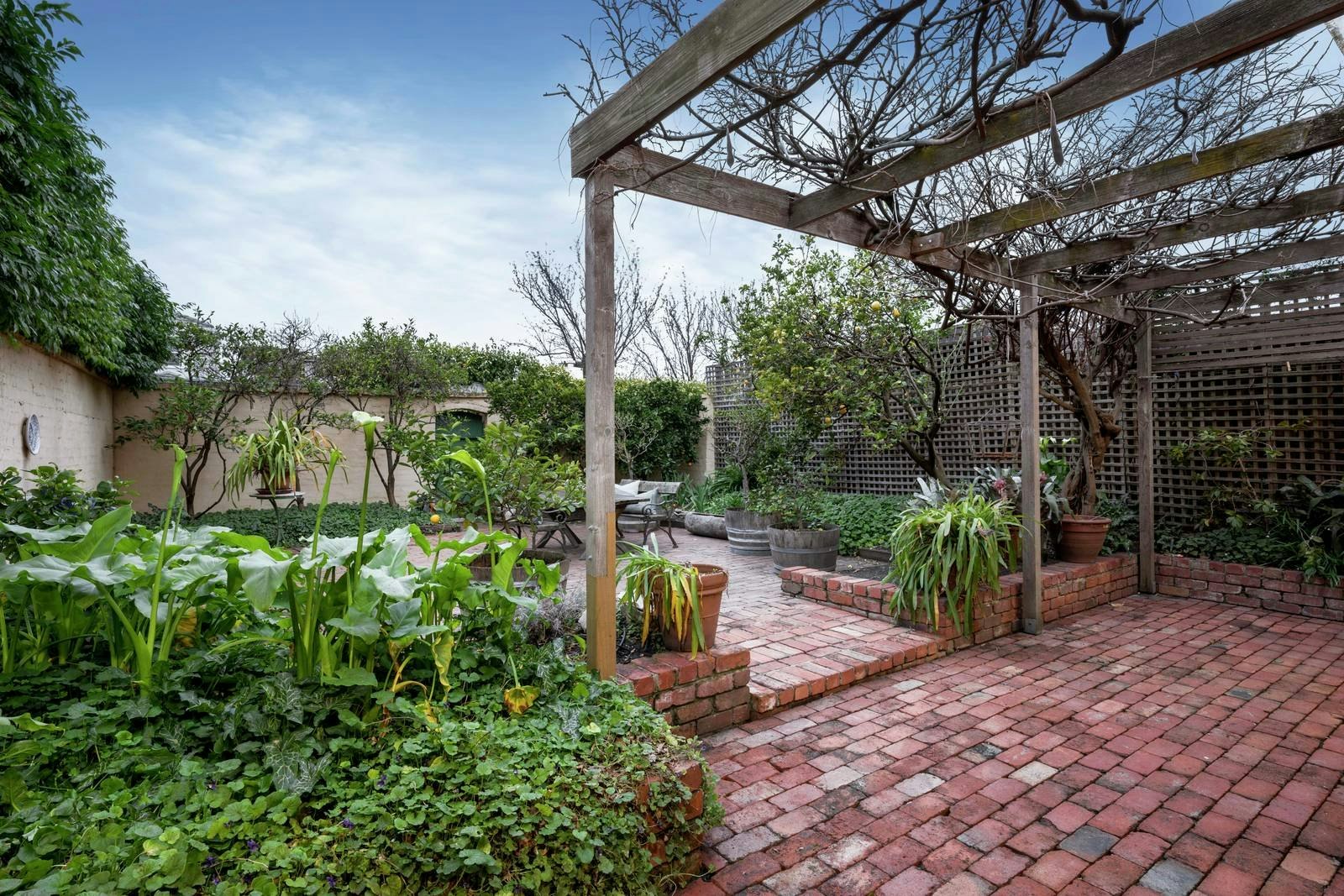 36 Mathoura Road, Toorak, VIC