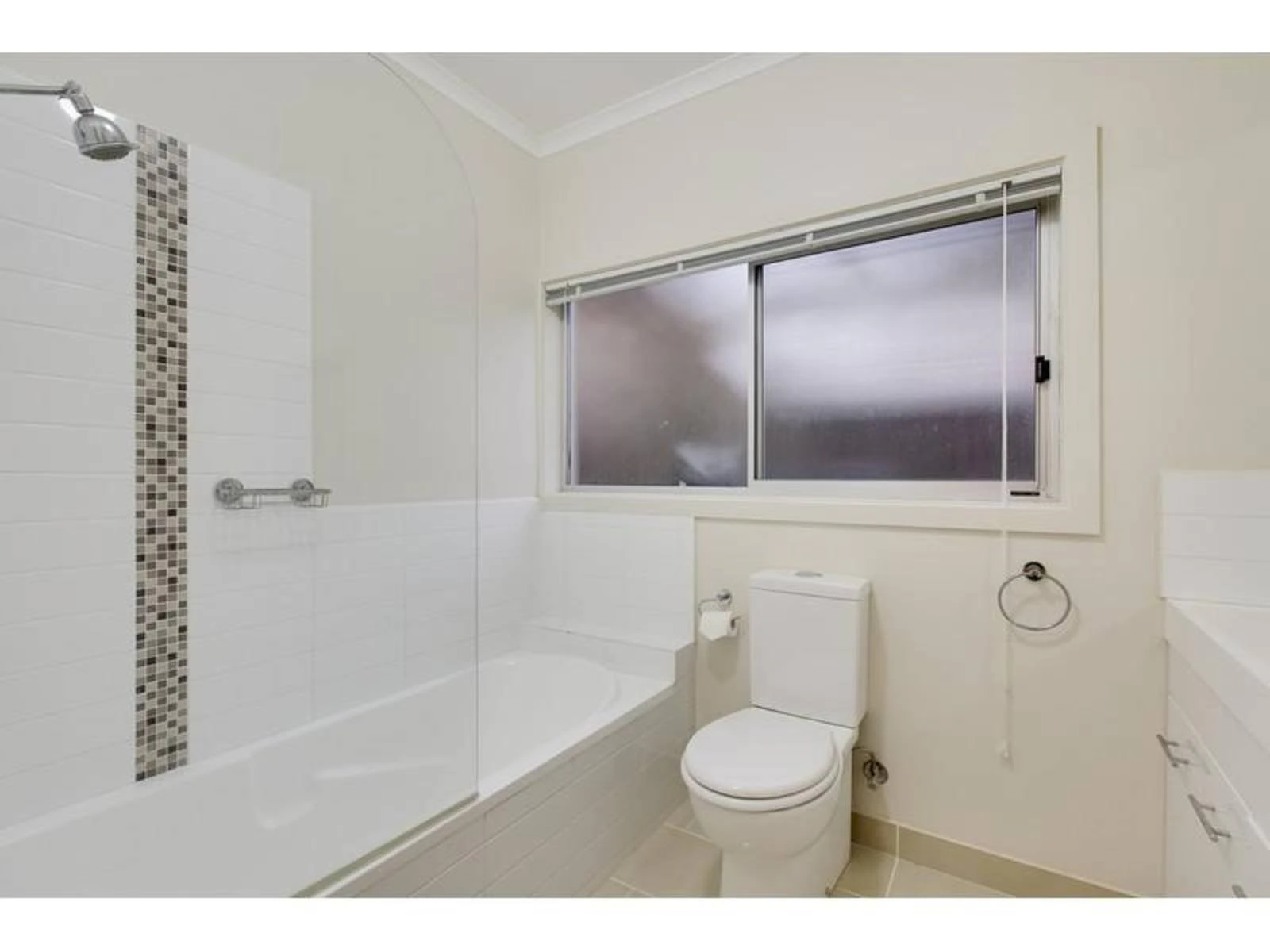 13 Cawarra Street, Mornington, VIC