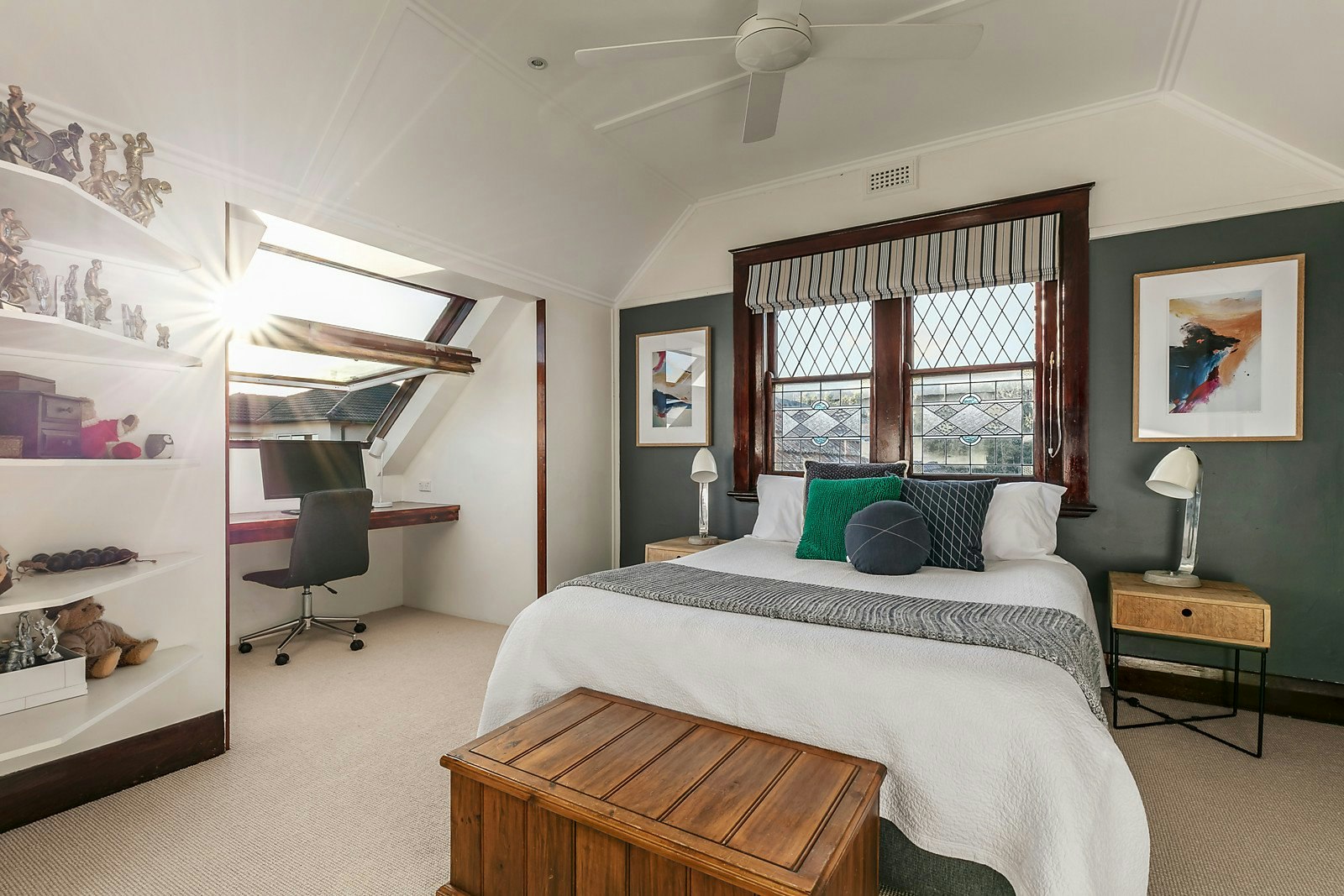 2 Seaview Avenue, Brighton, VIC