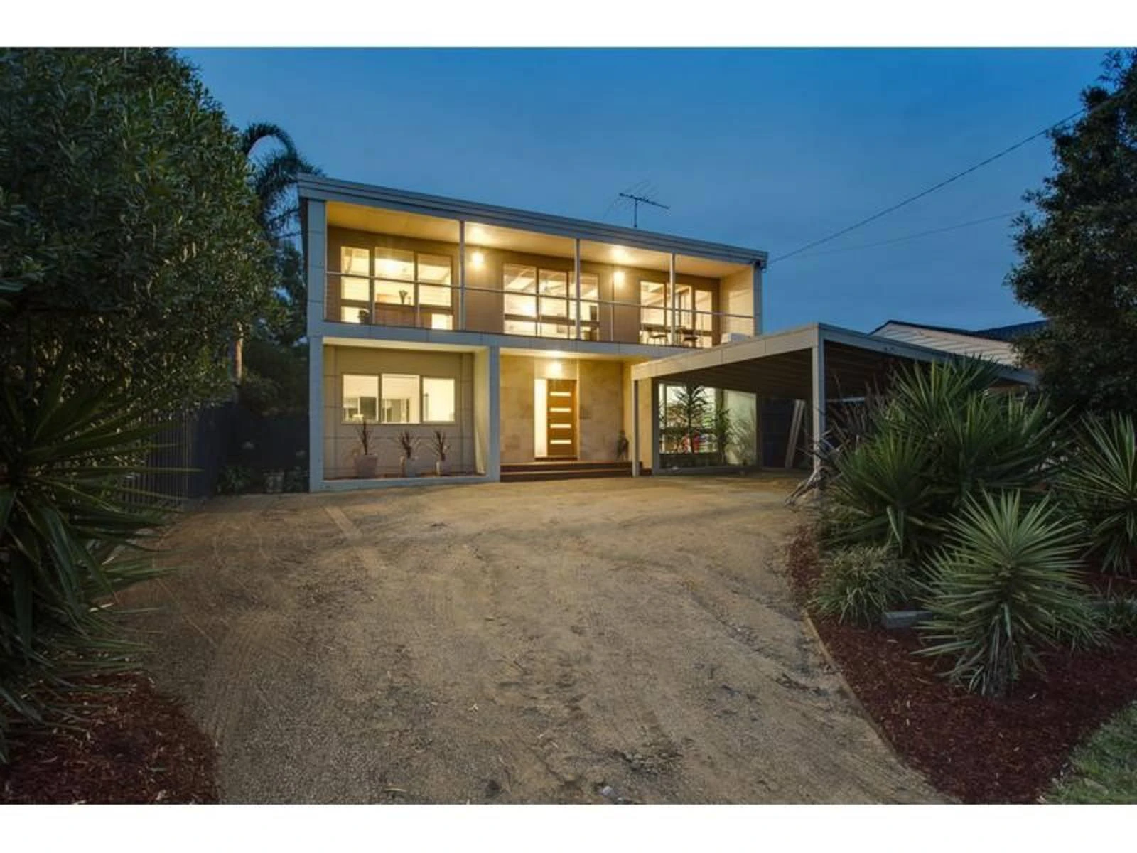 13 Cawarra Street, Mornington, VIC