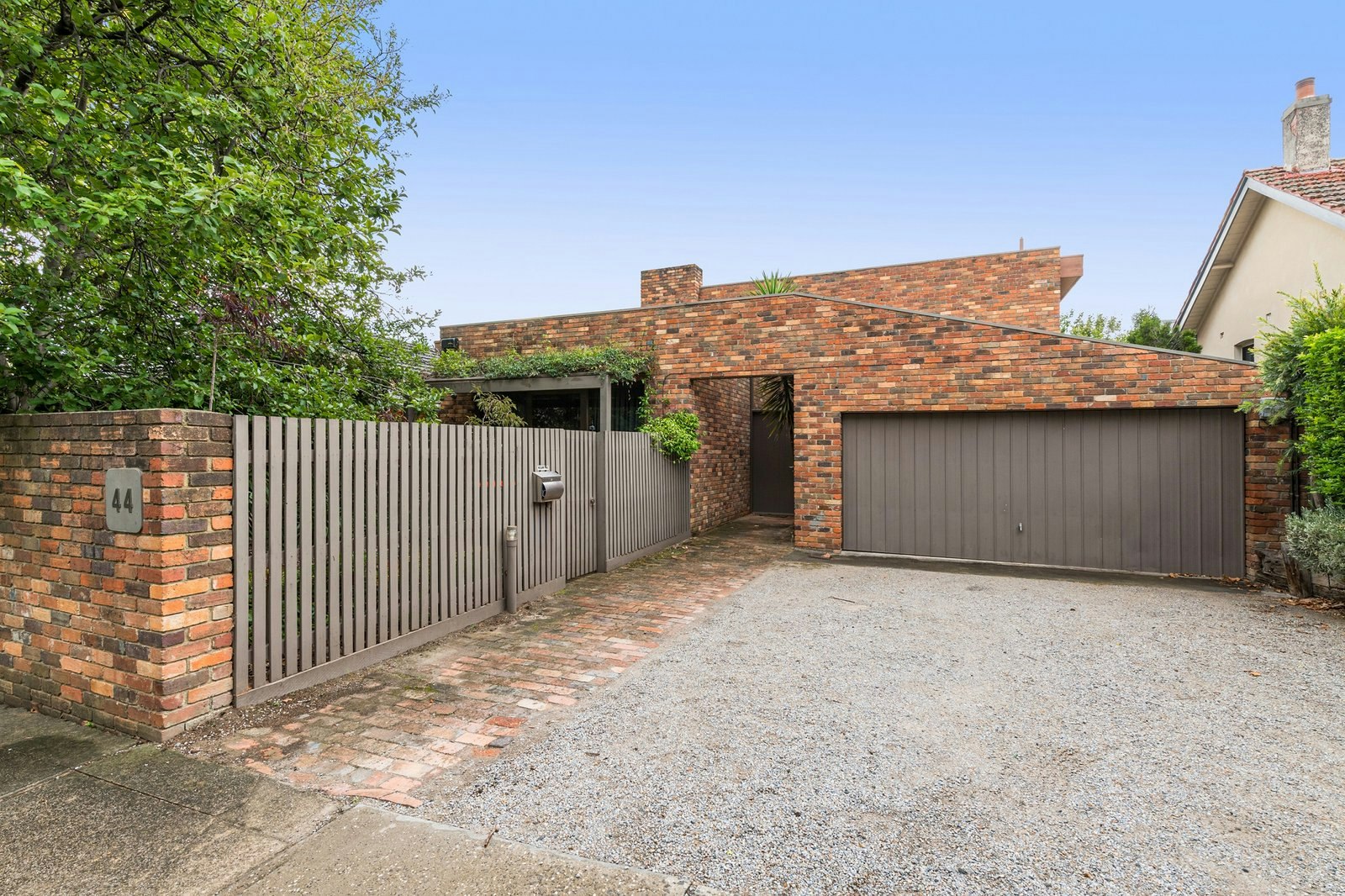 garage