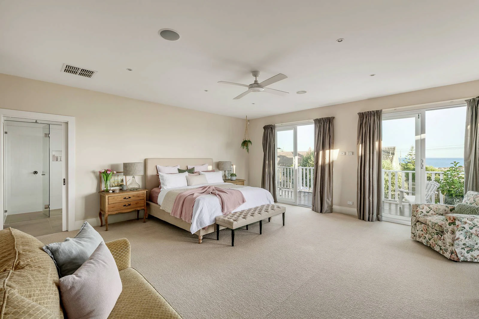 2 Seaview Avenue, Brighton, VIC