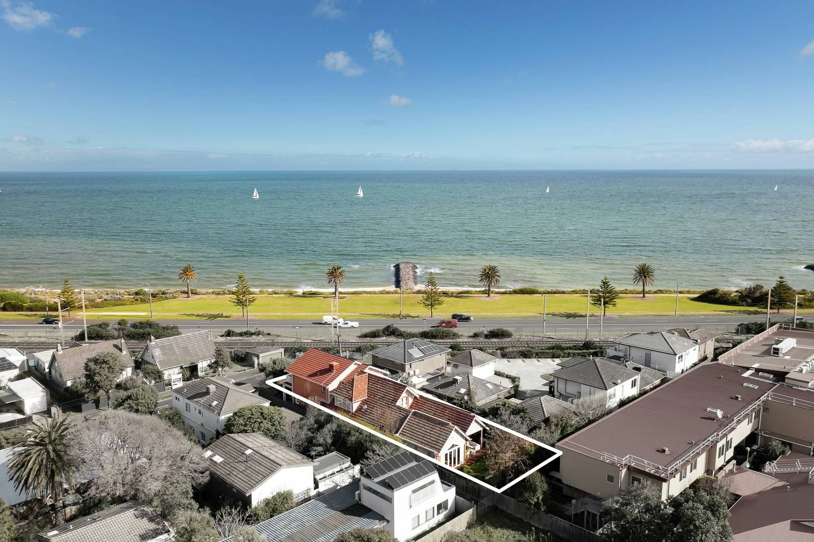2 Seaview Avenue, Brighton, VIC