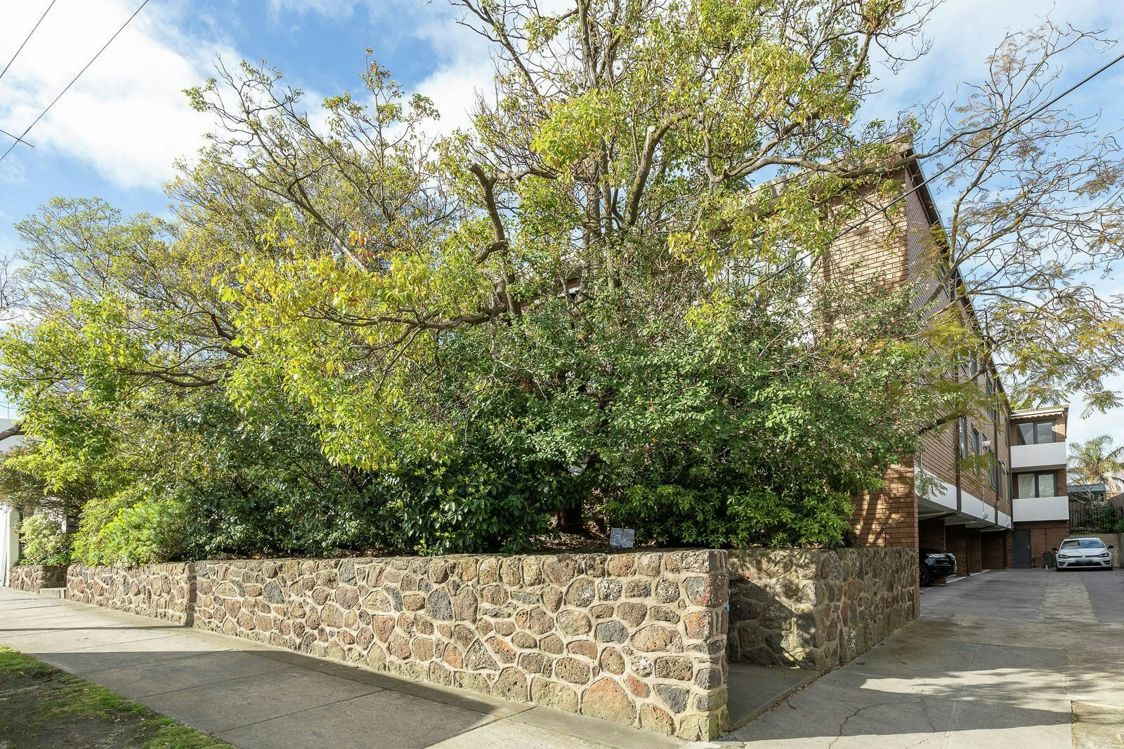 8/498 Glenferrie Road, Hawthorn, VIC