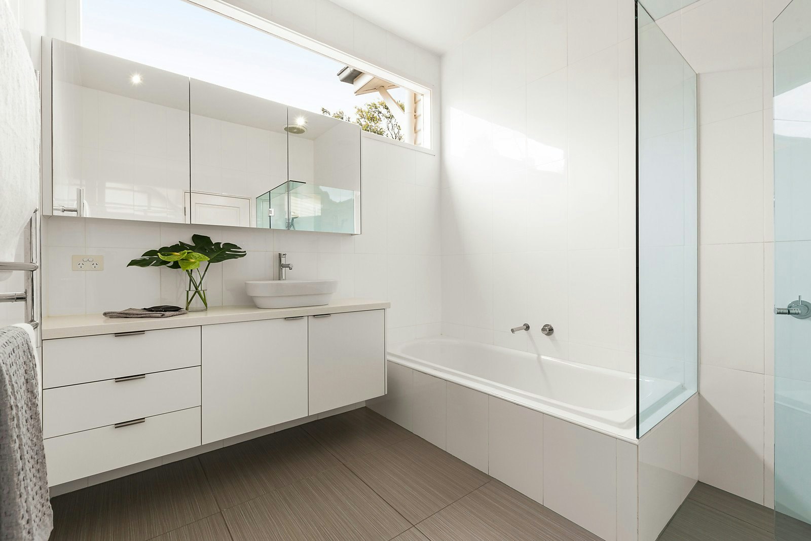 27 Iris Road, Glen Iris, VIC