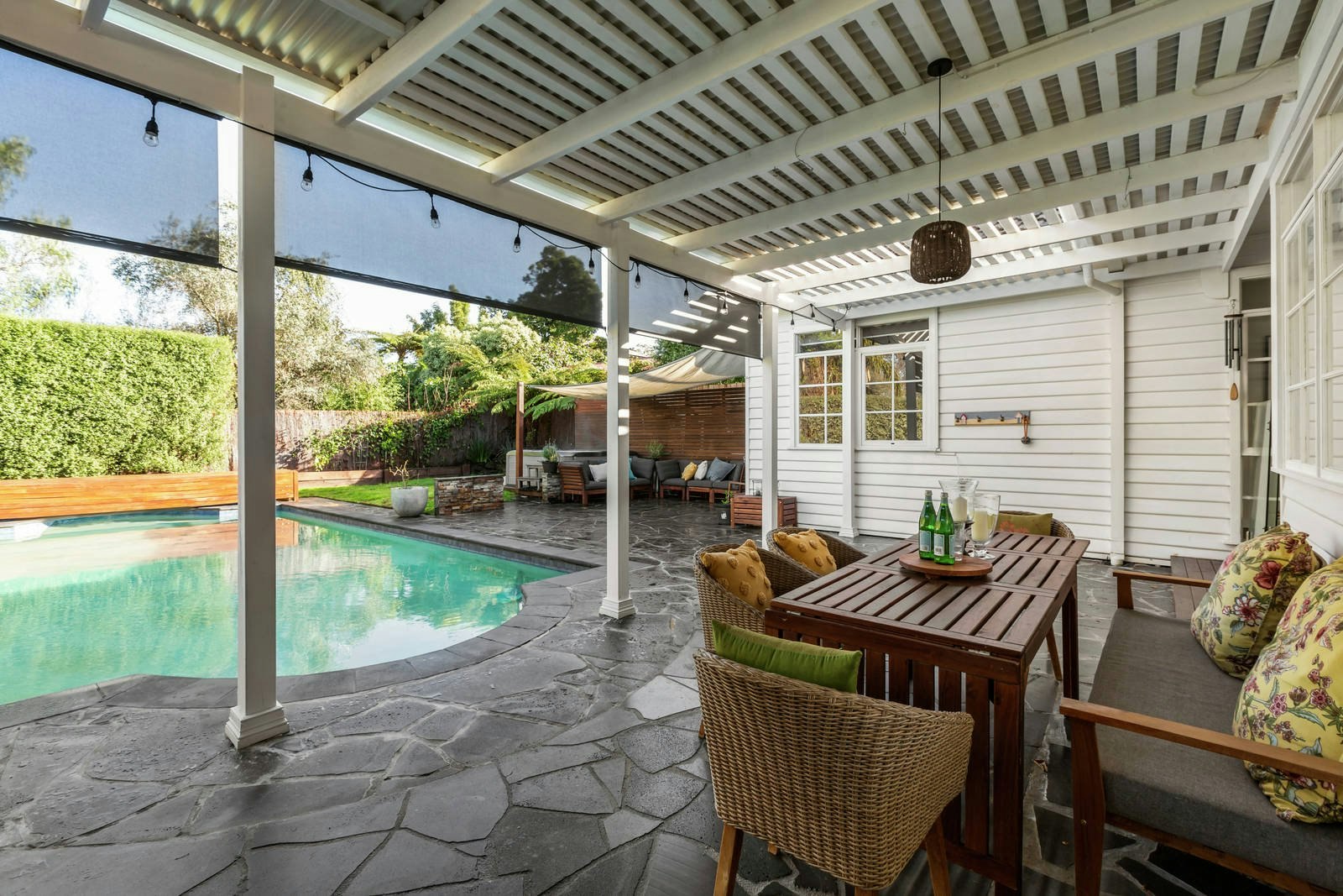 10 Hilltop Avenue, Glen Iris, VIC