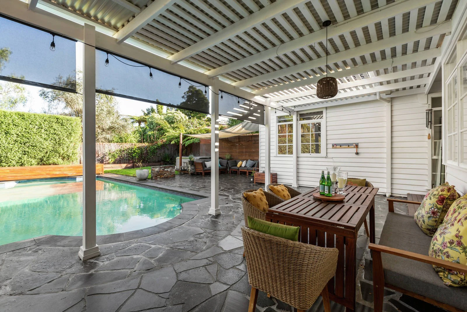 10 Hilltop Avenue, Glen Iris, VIC