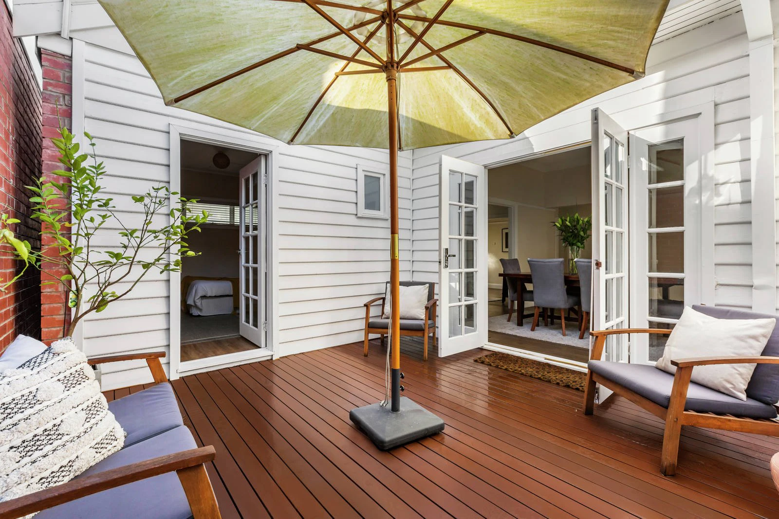 10 Hilltop Avenue, Glen Iris, VIC