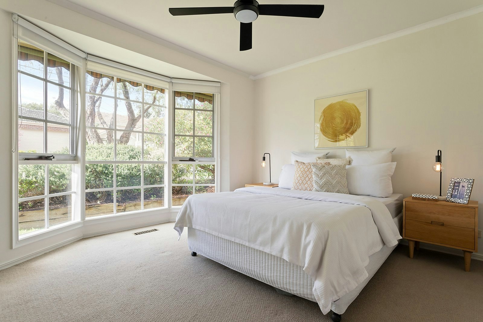 2/82 Windsor Crescent, Surrey Hills, VIC