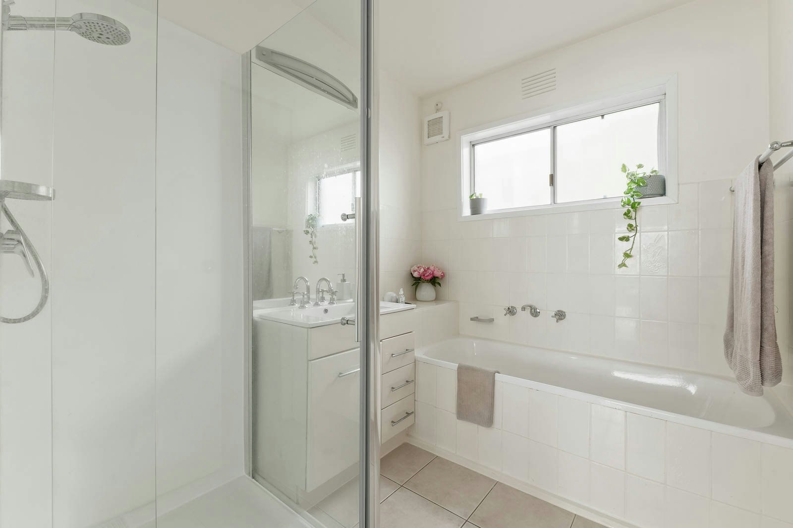 11 Longstaff Street, Kew East, VIC