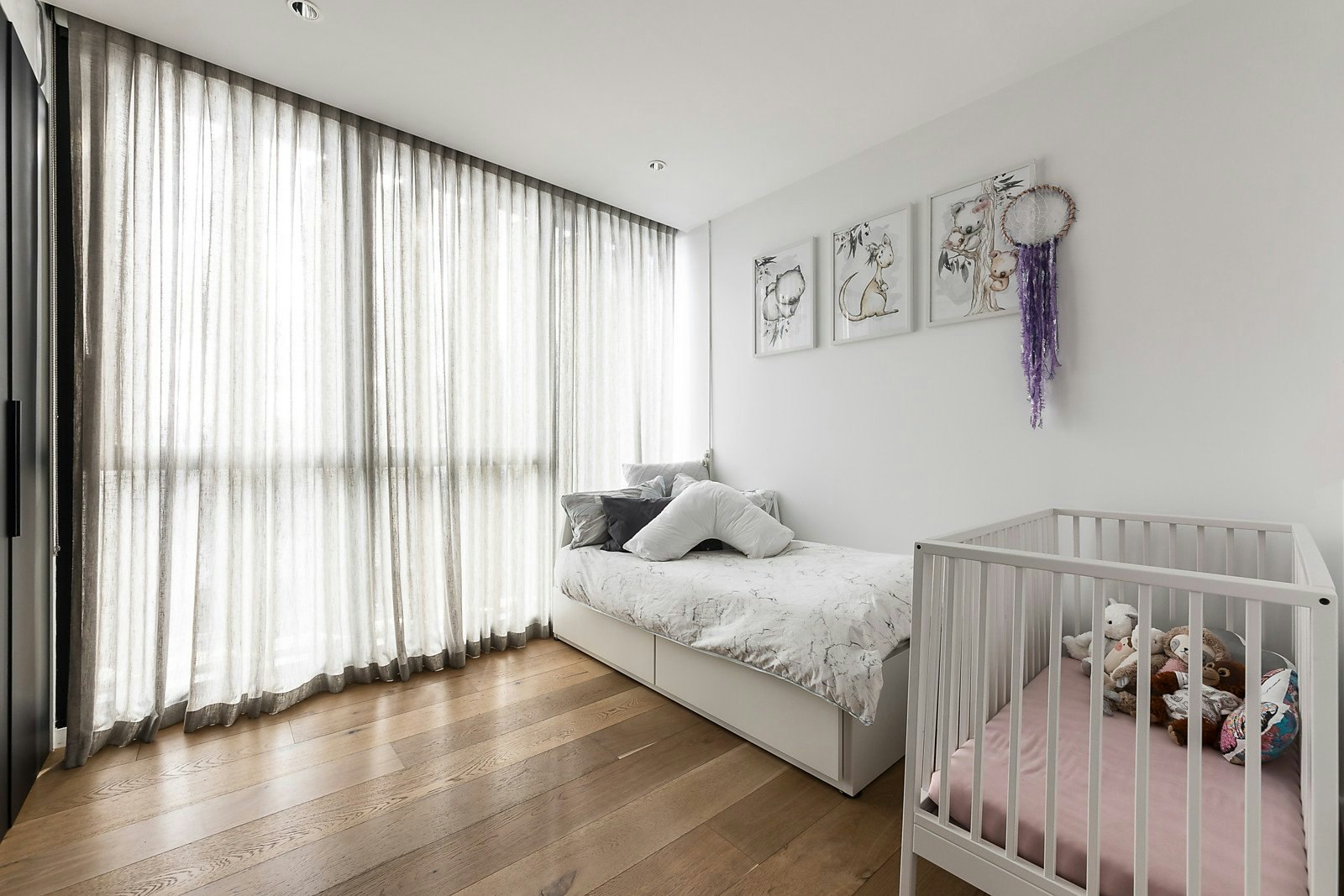 1009/70 Queens Road, Melbourne, VIC