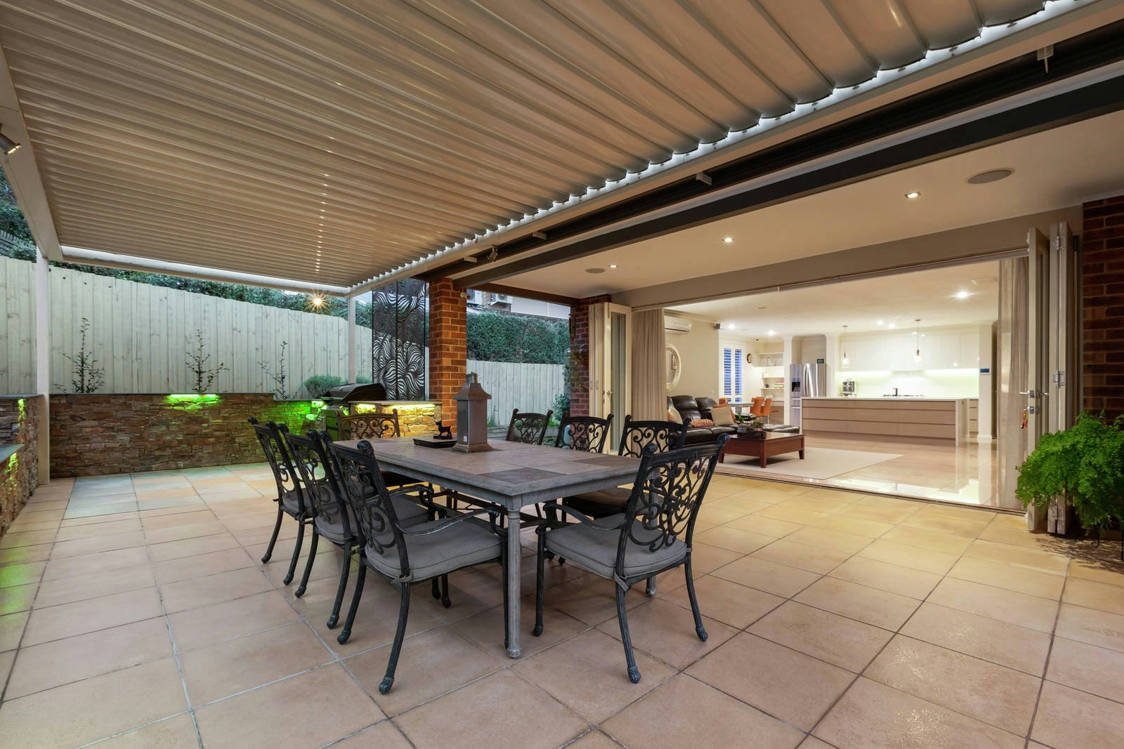 15A Grosvenor Parade, Balwyn, VIC