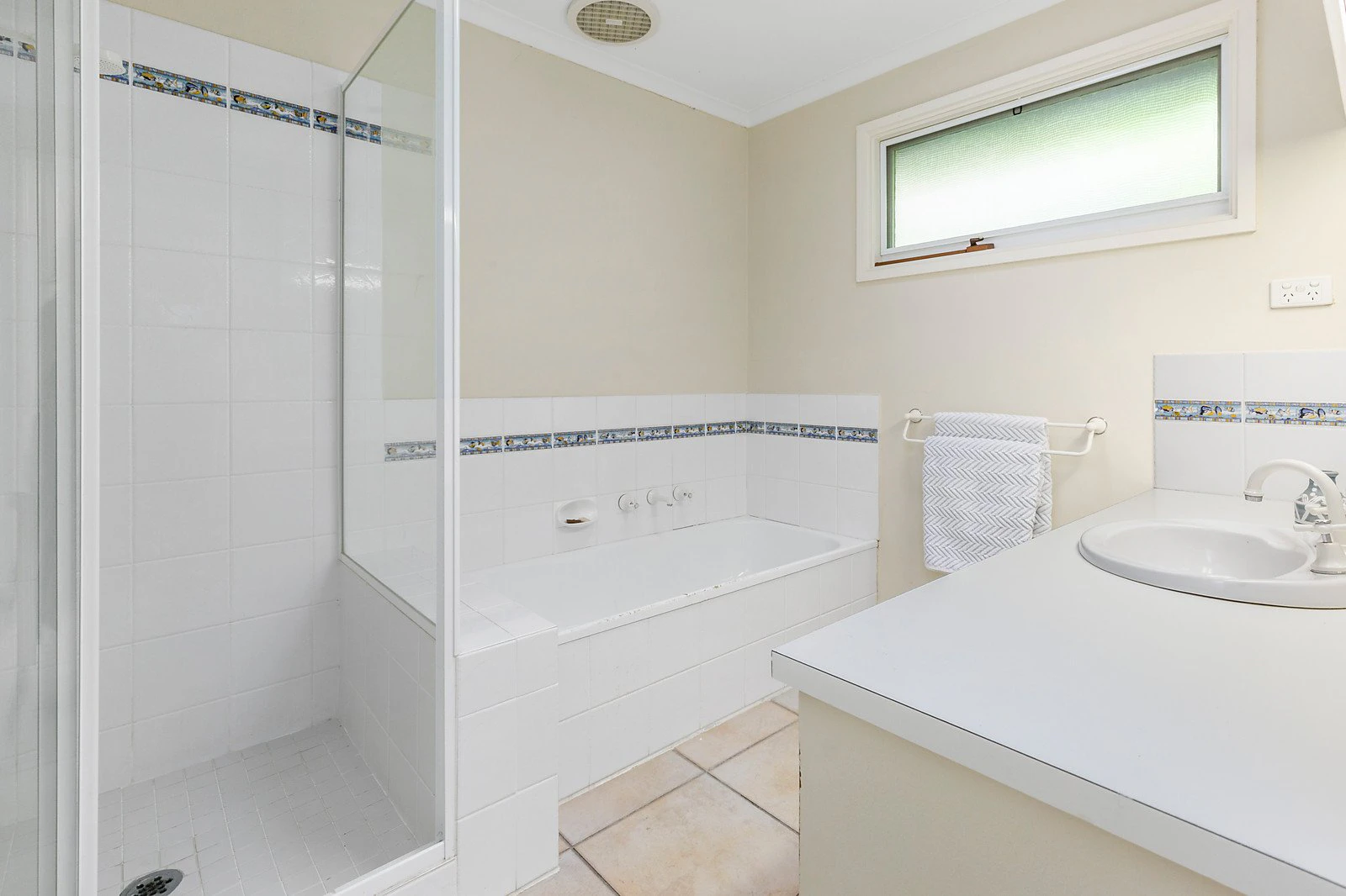 28 Eliza Drive, Mount Eliza, VIC