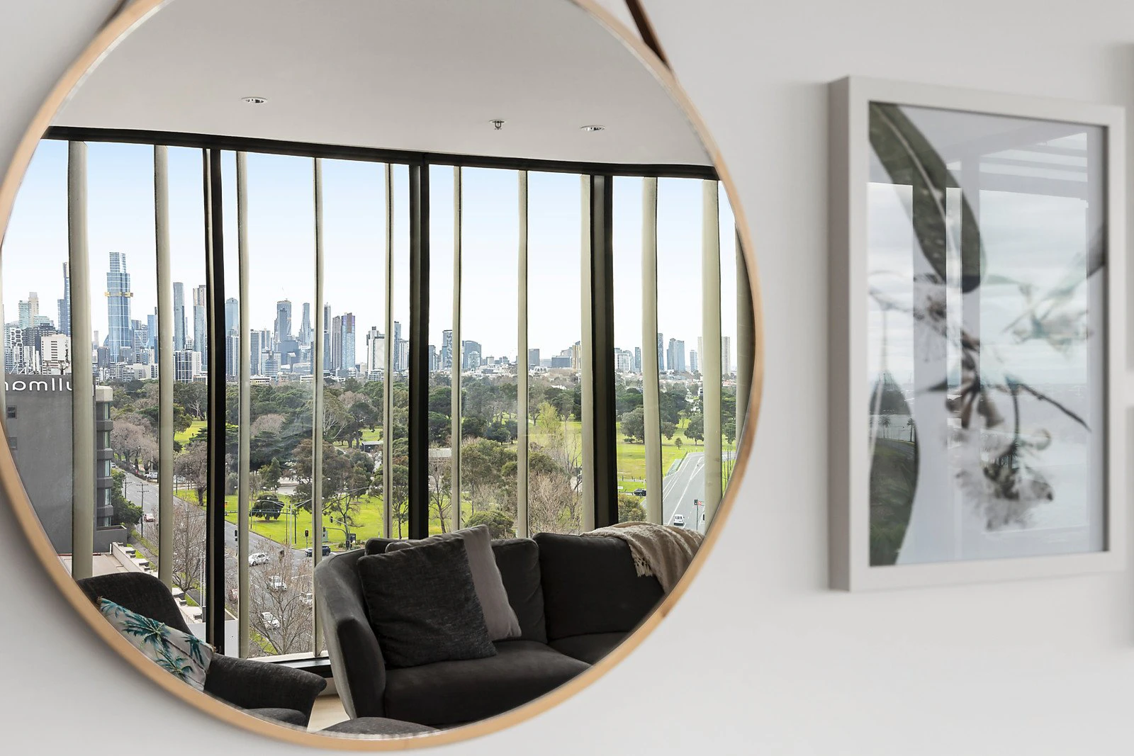 1009/70 Queens Road, Melbourne, VIC
