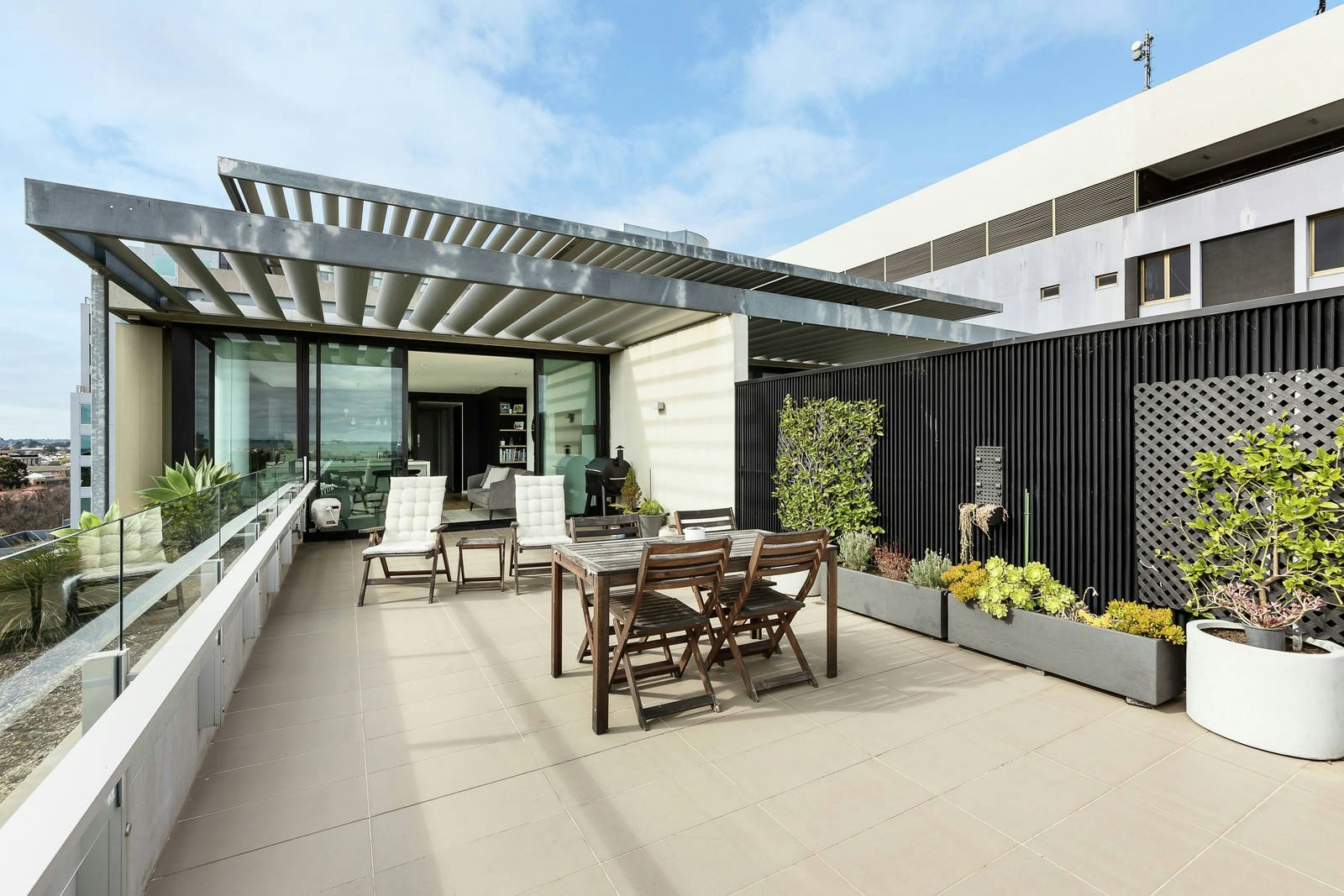 1009/70 Queens Road, Melbourne, VIC