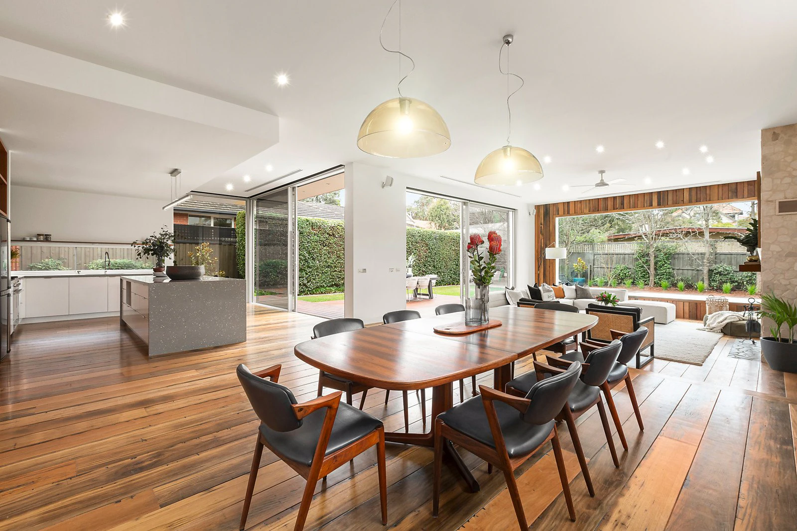 27 Iris Road, Glen Iris, VIC