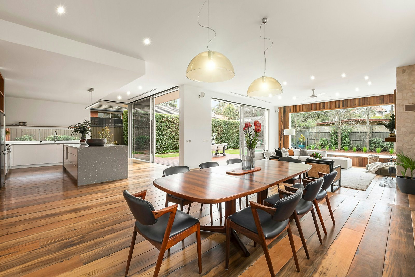 27 Iris Road, Glen Iris, VIC