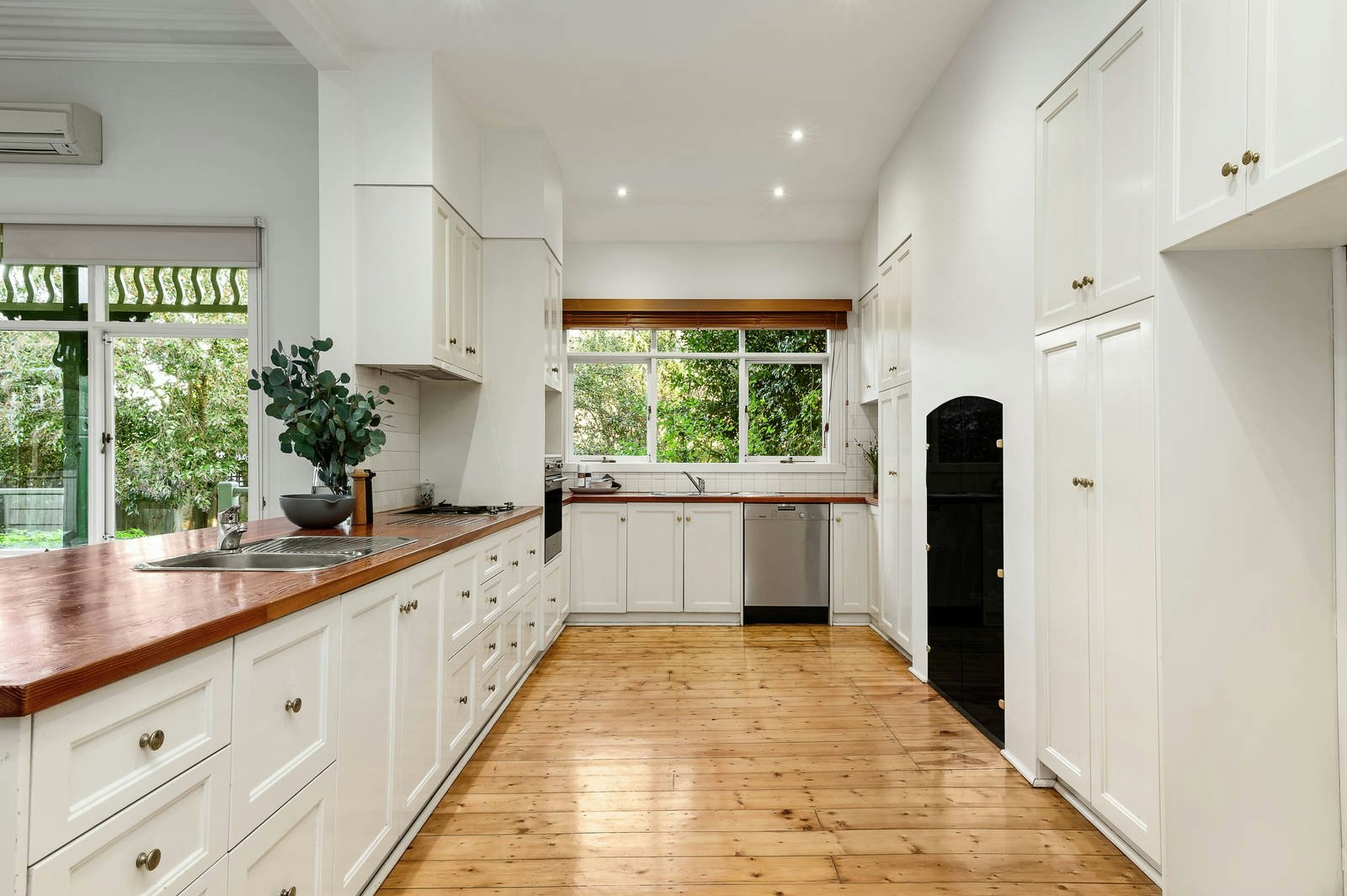 6 Gordon Street, Mont Albert, VIC