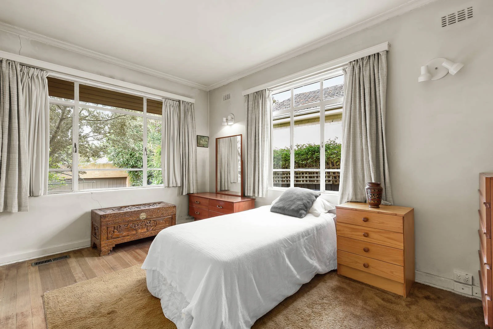 46 Elm Grove, Kew East, VIC