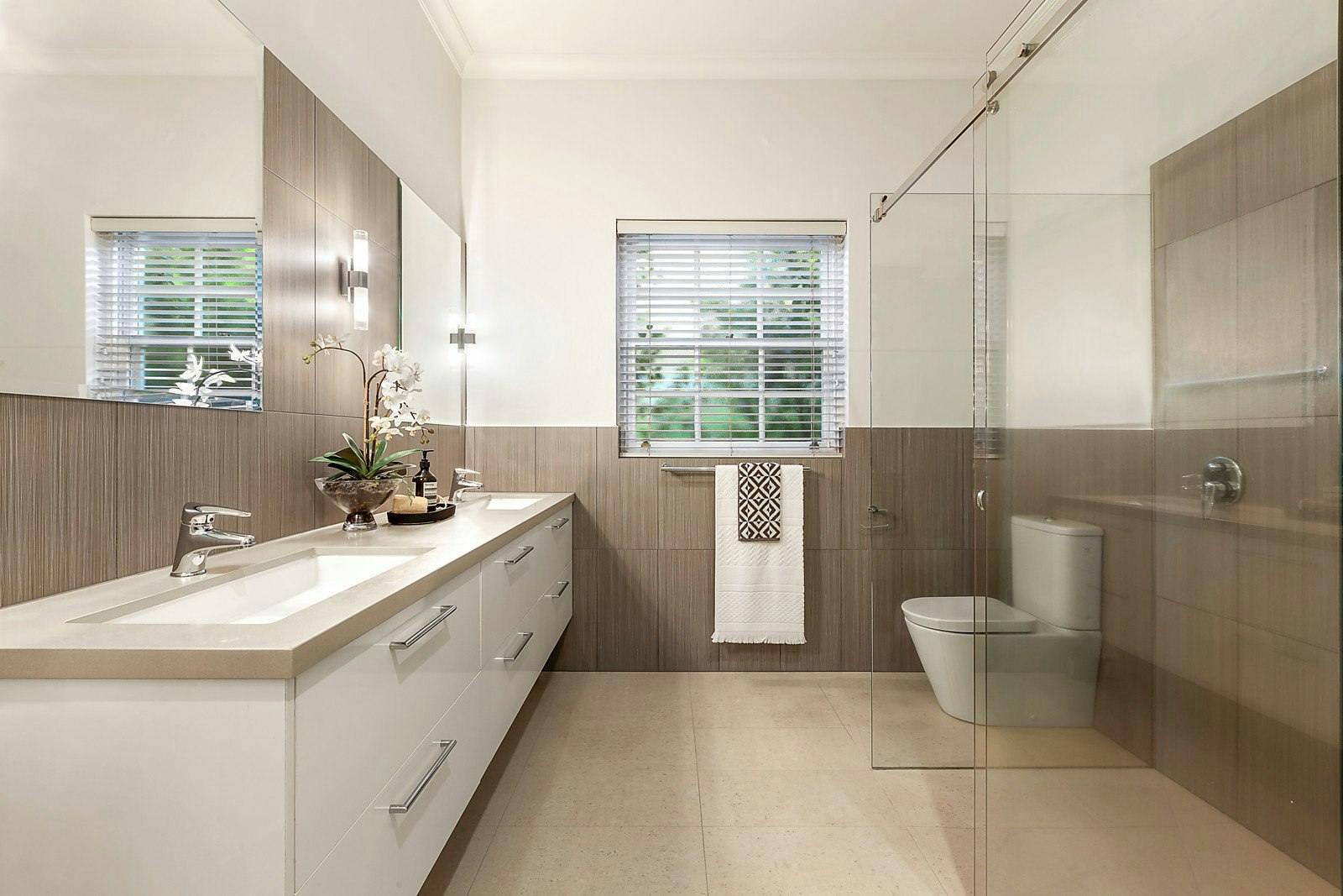 23 Rochester Road, Canterbury, VIC