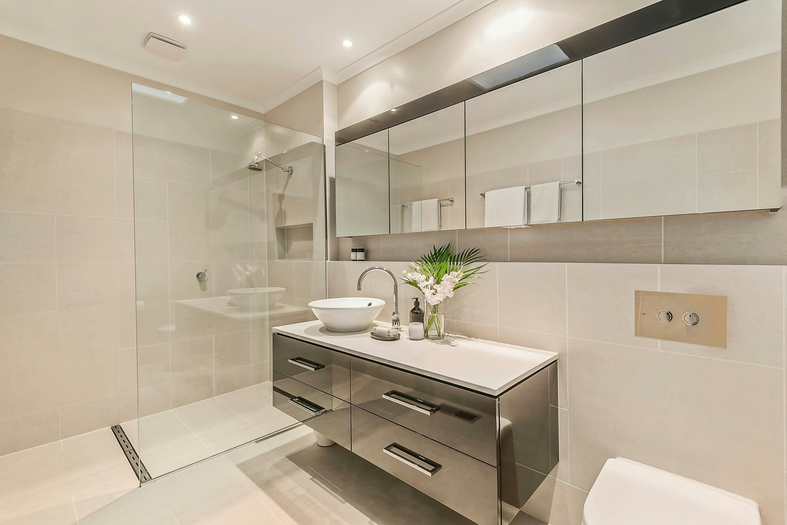 5 Oak Grove, Malvern East, VIC