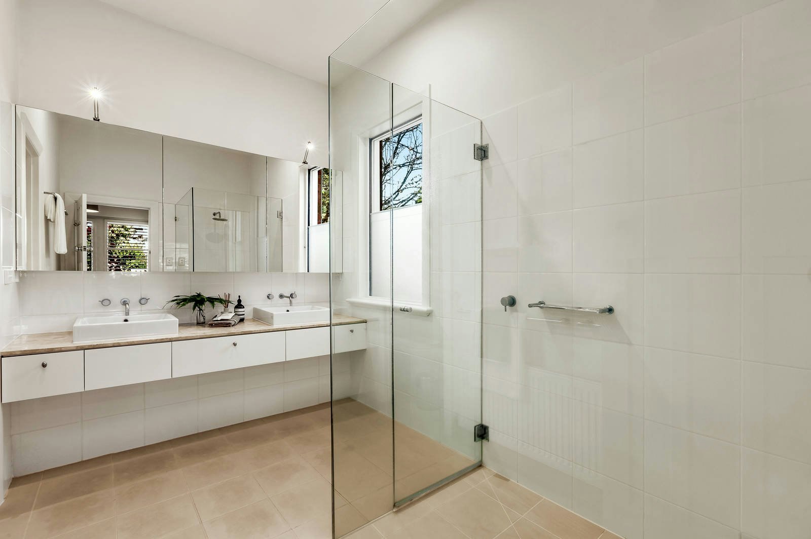 5 Irymple Avenue, Glen Iris, VIC