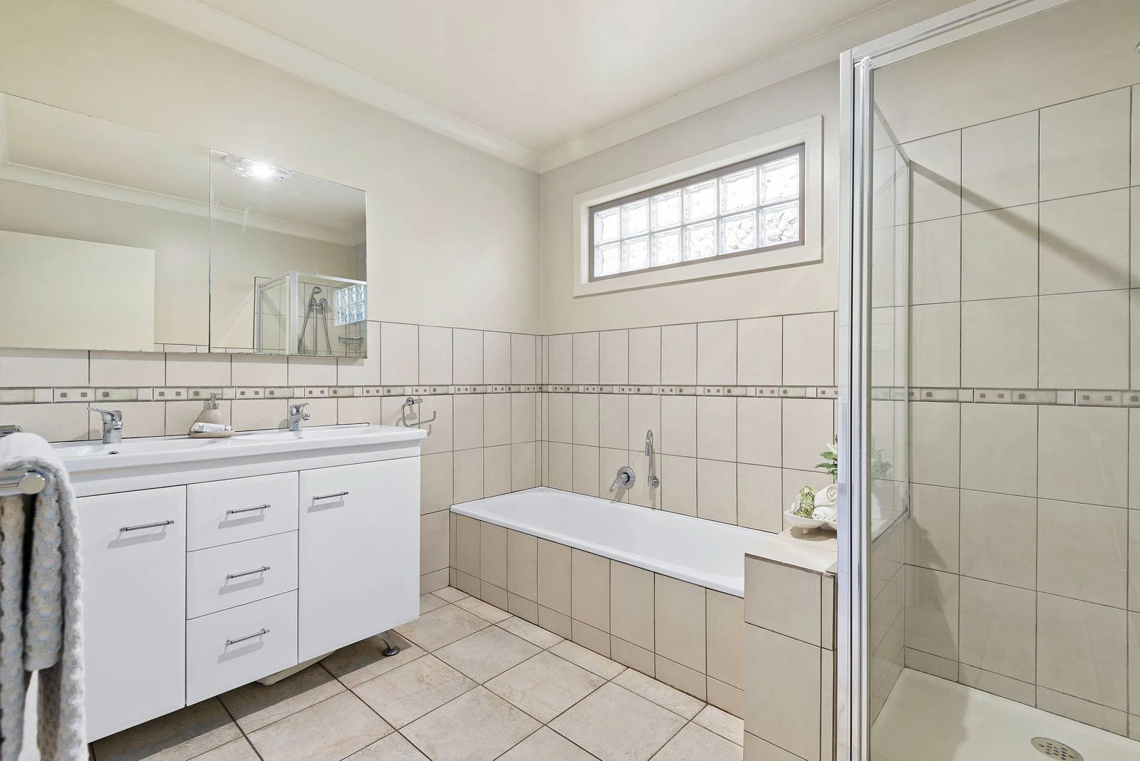 2 Regent Street, Camberwell, VIC