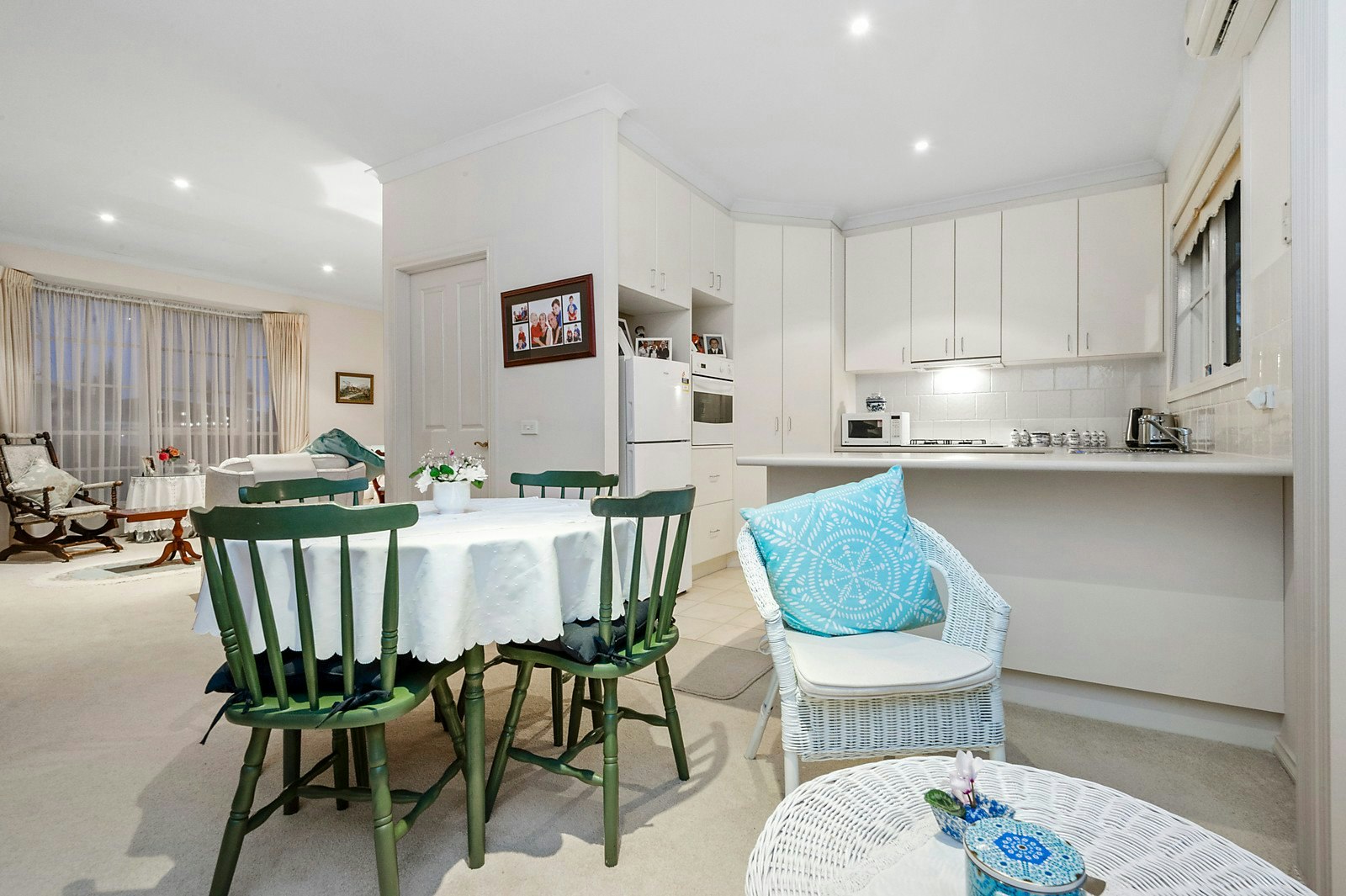 2/1 Lucerne Avenue, Mornington, VIC