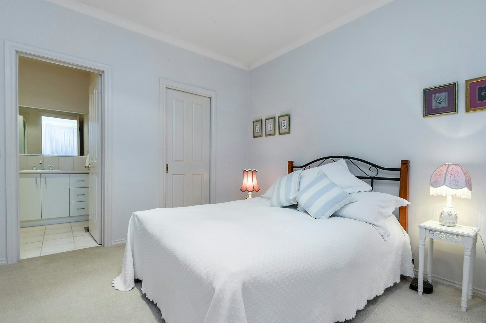 2/1 Lucerne Avenue, Mornington, VIC