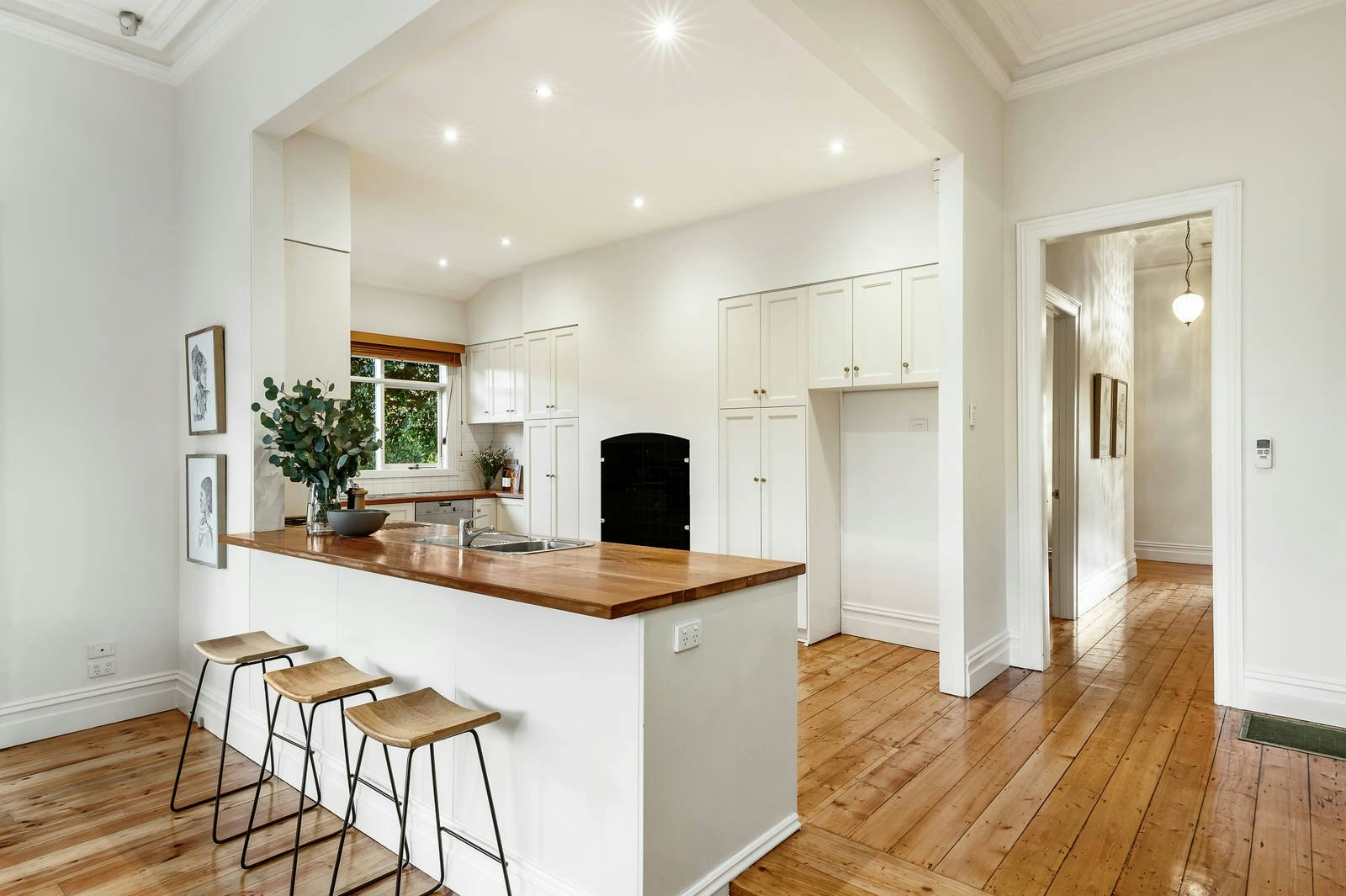 6 Gordon Street, Mont Albert, VIC