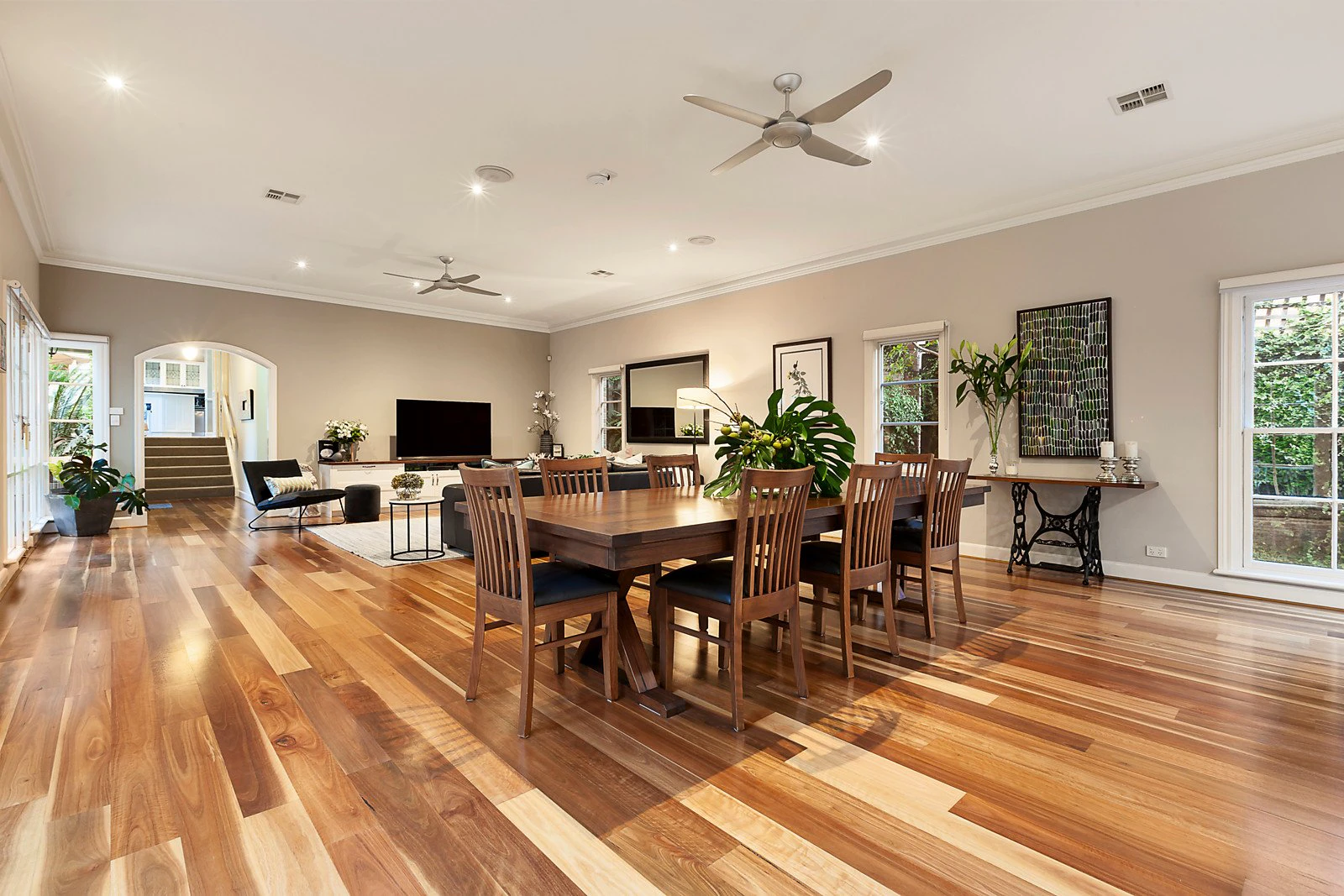 23 Rochester Road, Canterbury, VIC