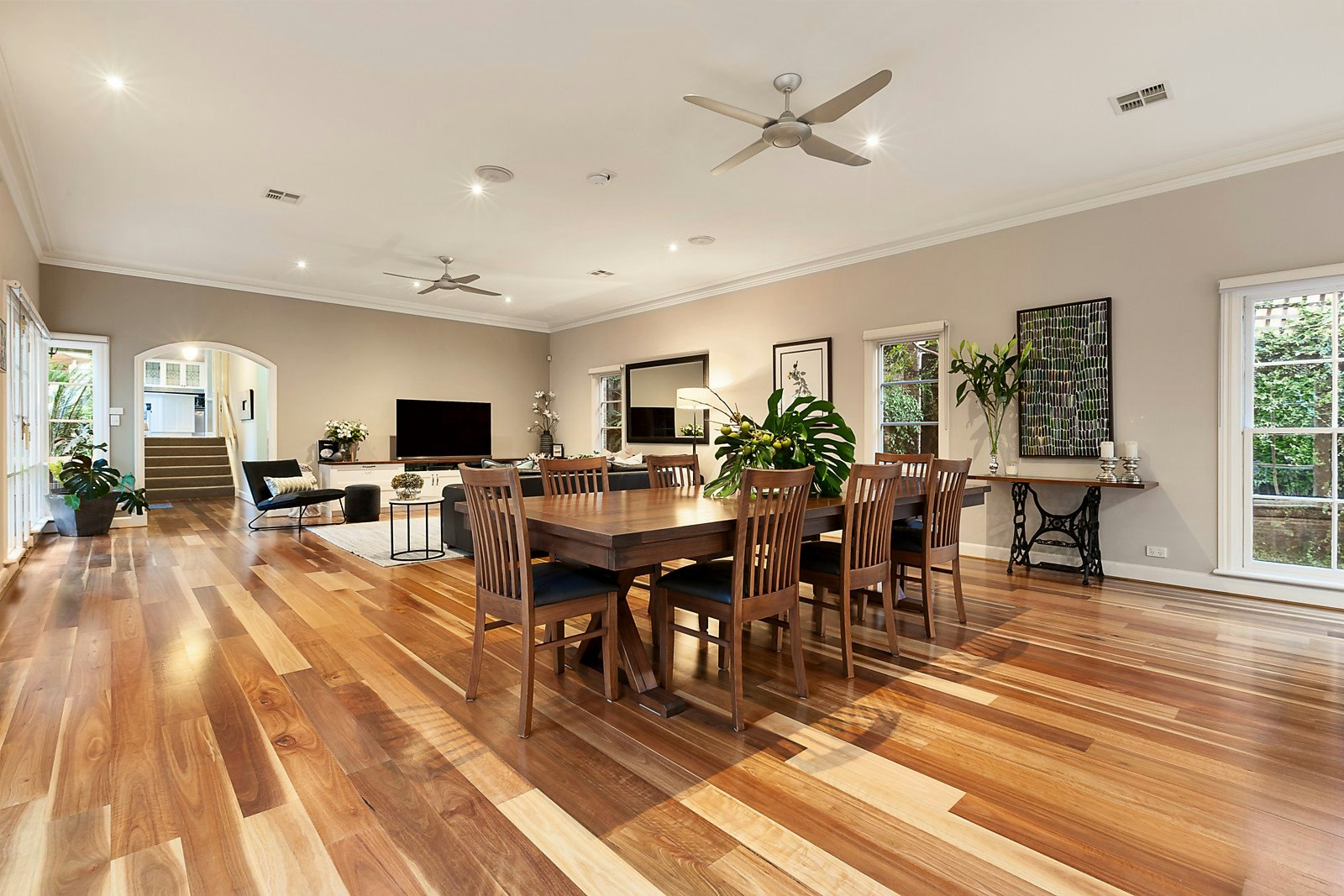 23 Rochester Road, Canterbury, VIC