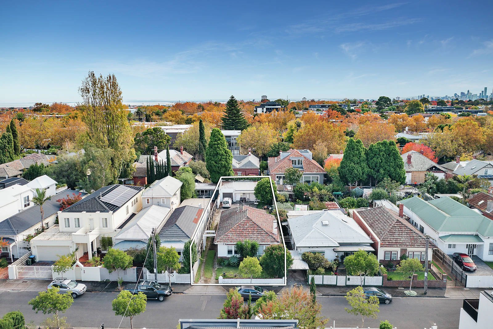 26 Railway Avenue, Armadale, VIC